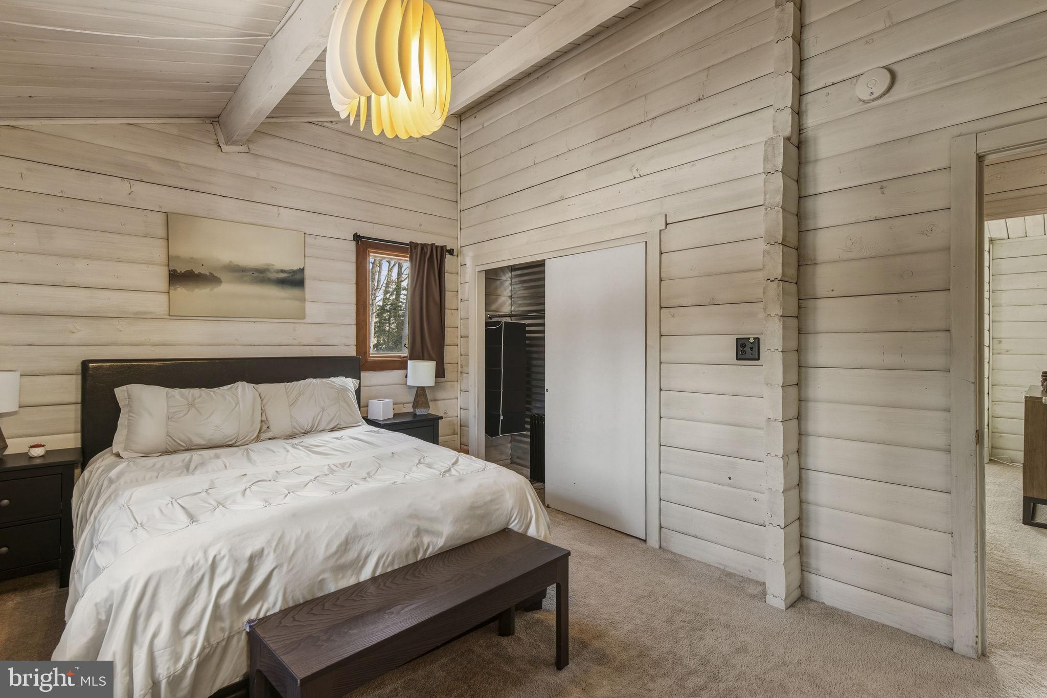 WOODCREST SHORES - Residential