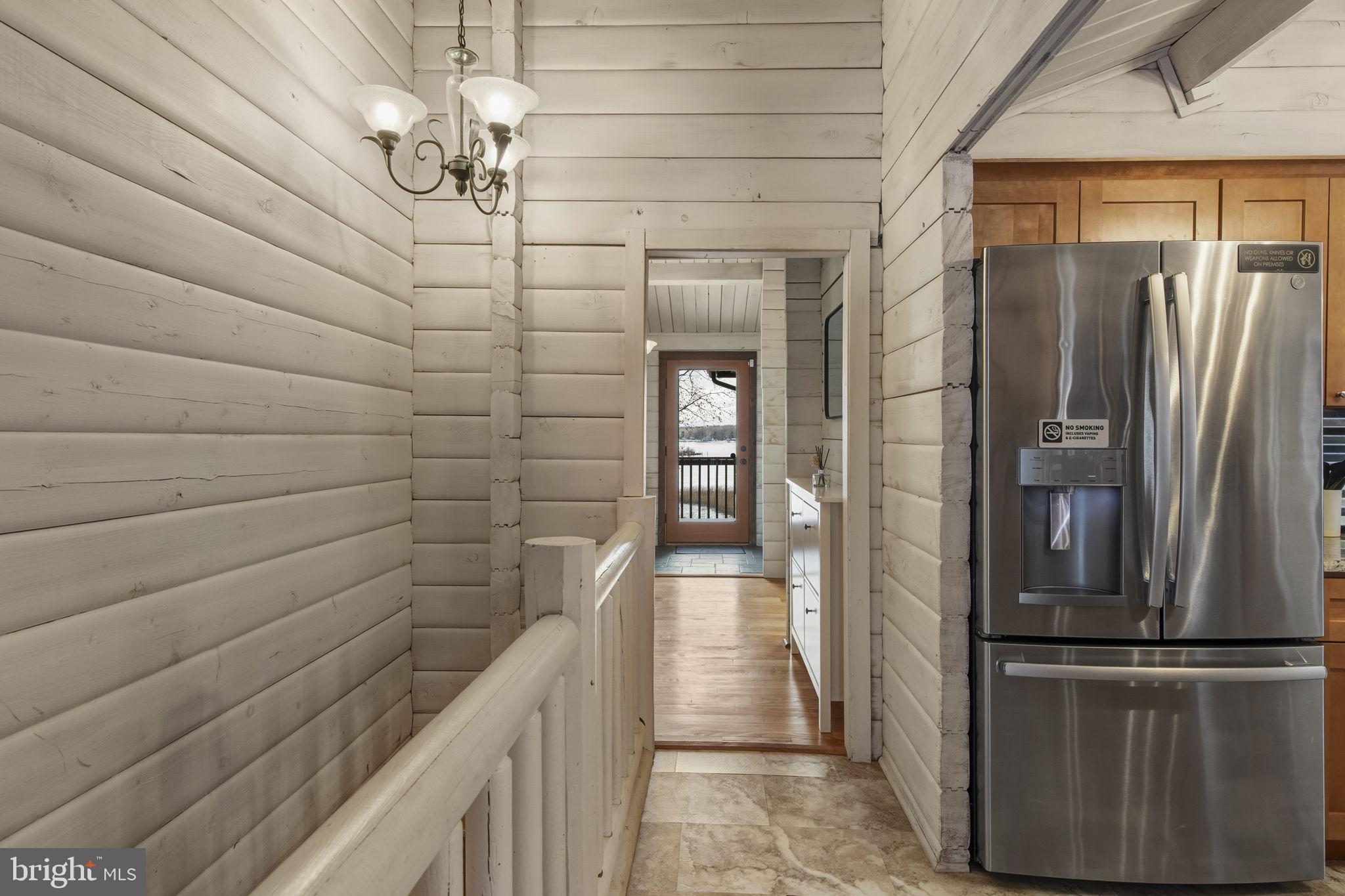 WOODCREST SHORES - Residential