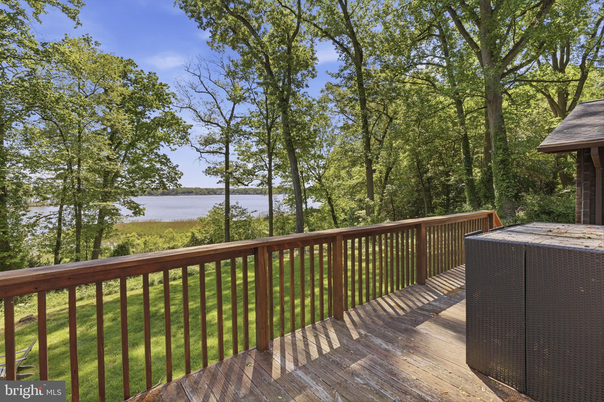 WOODCREST SHORES - Residential