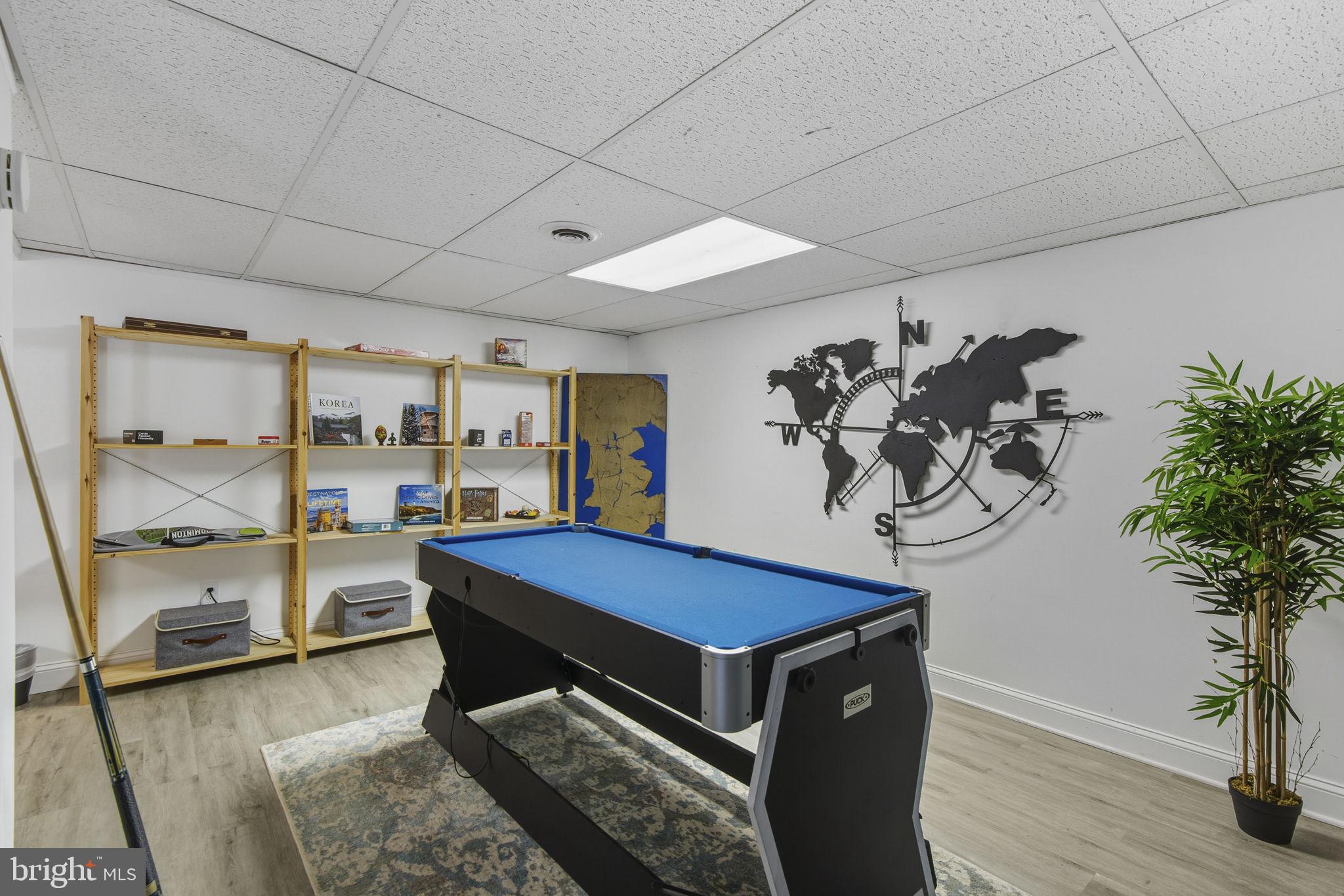 WOODCREST SHORES - Residential