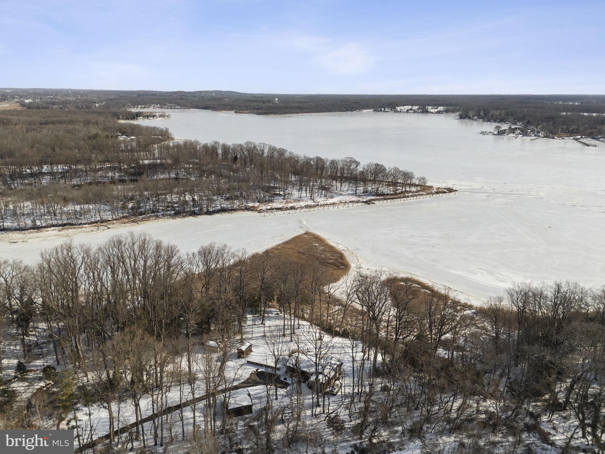 WOODCREST SHORES - Residential