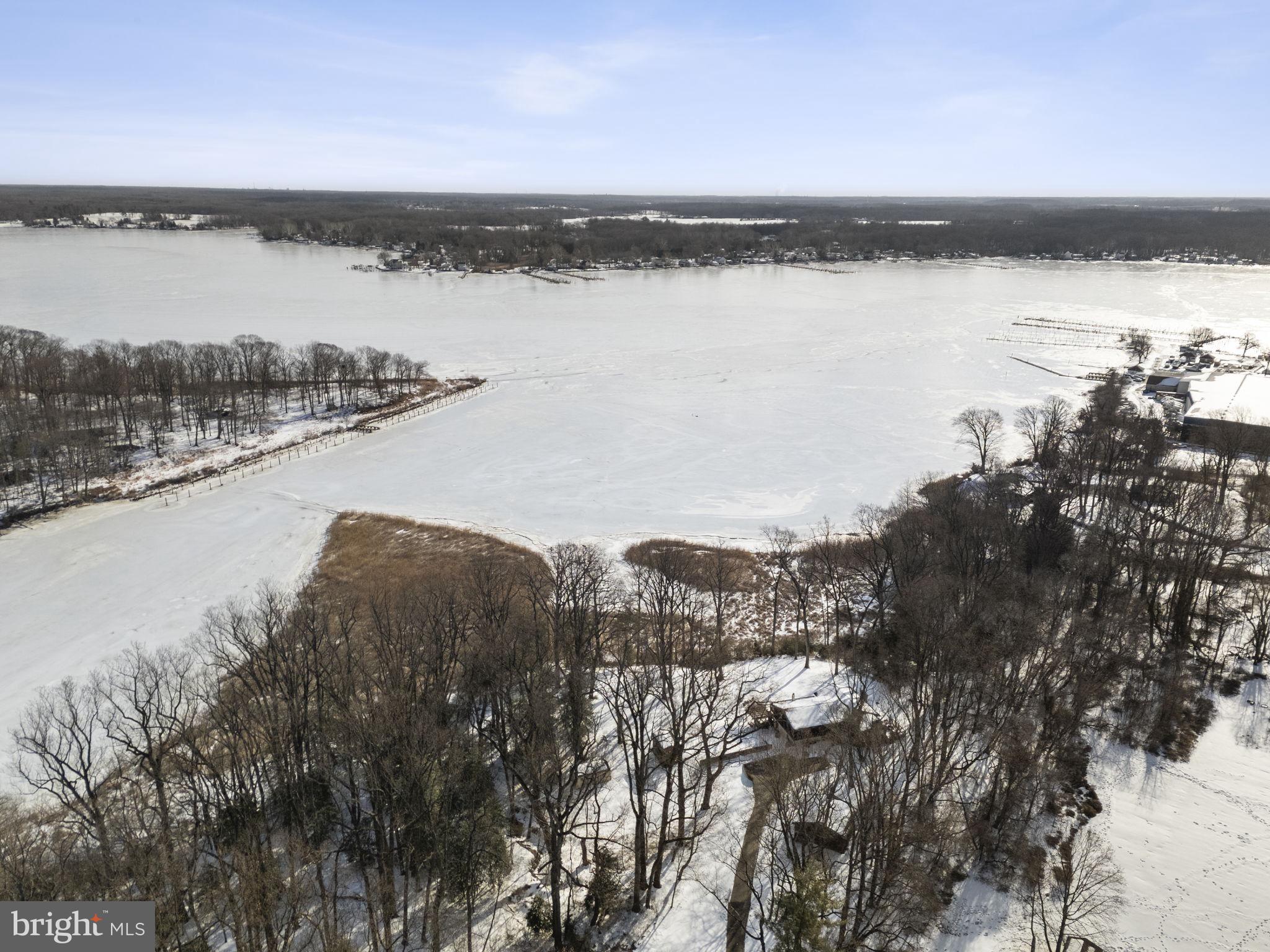 WOODCREST SHORES - Residential