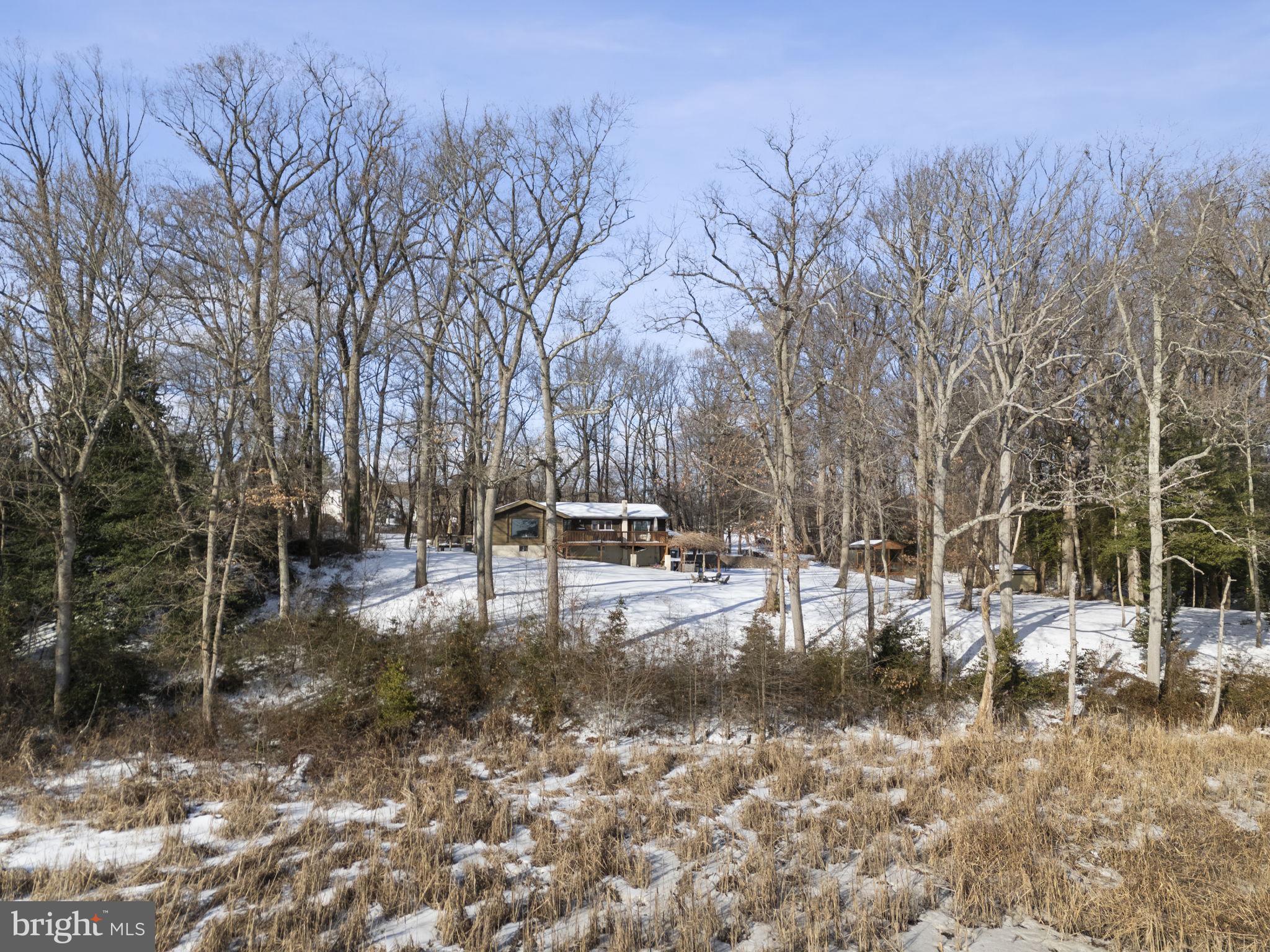 WOODCREST SHORES - Residential