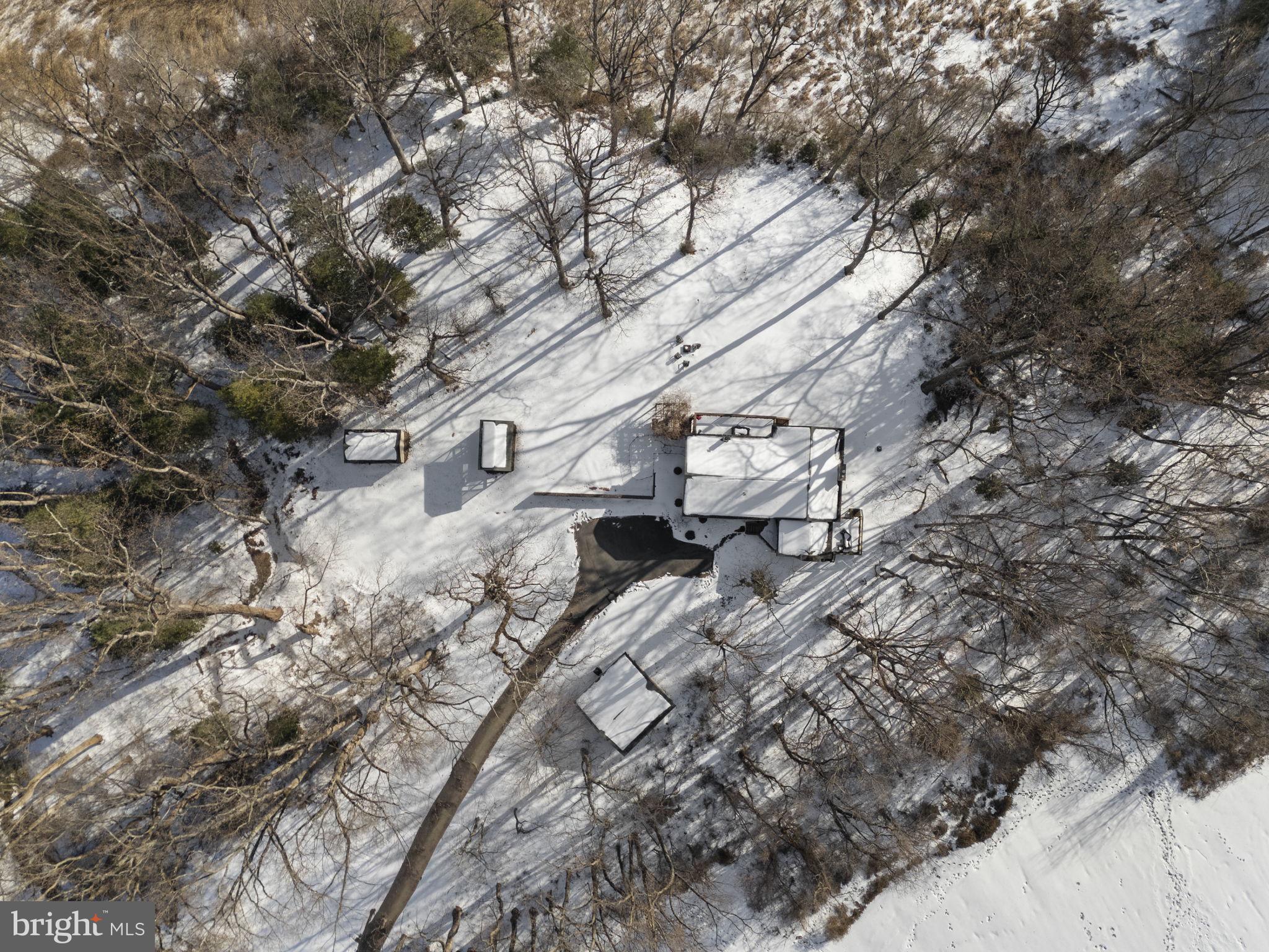 WOODCREST SHORES - Residential