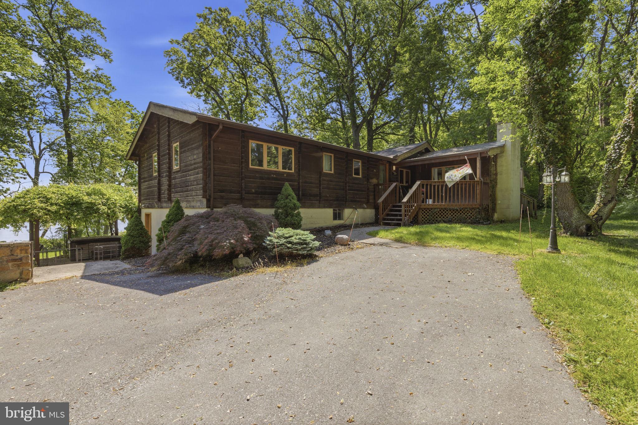 WOODCREST SHORES - Residential