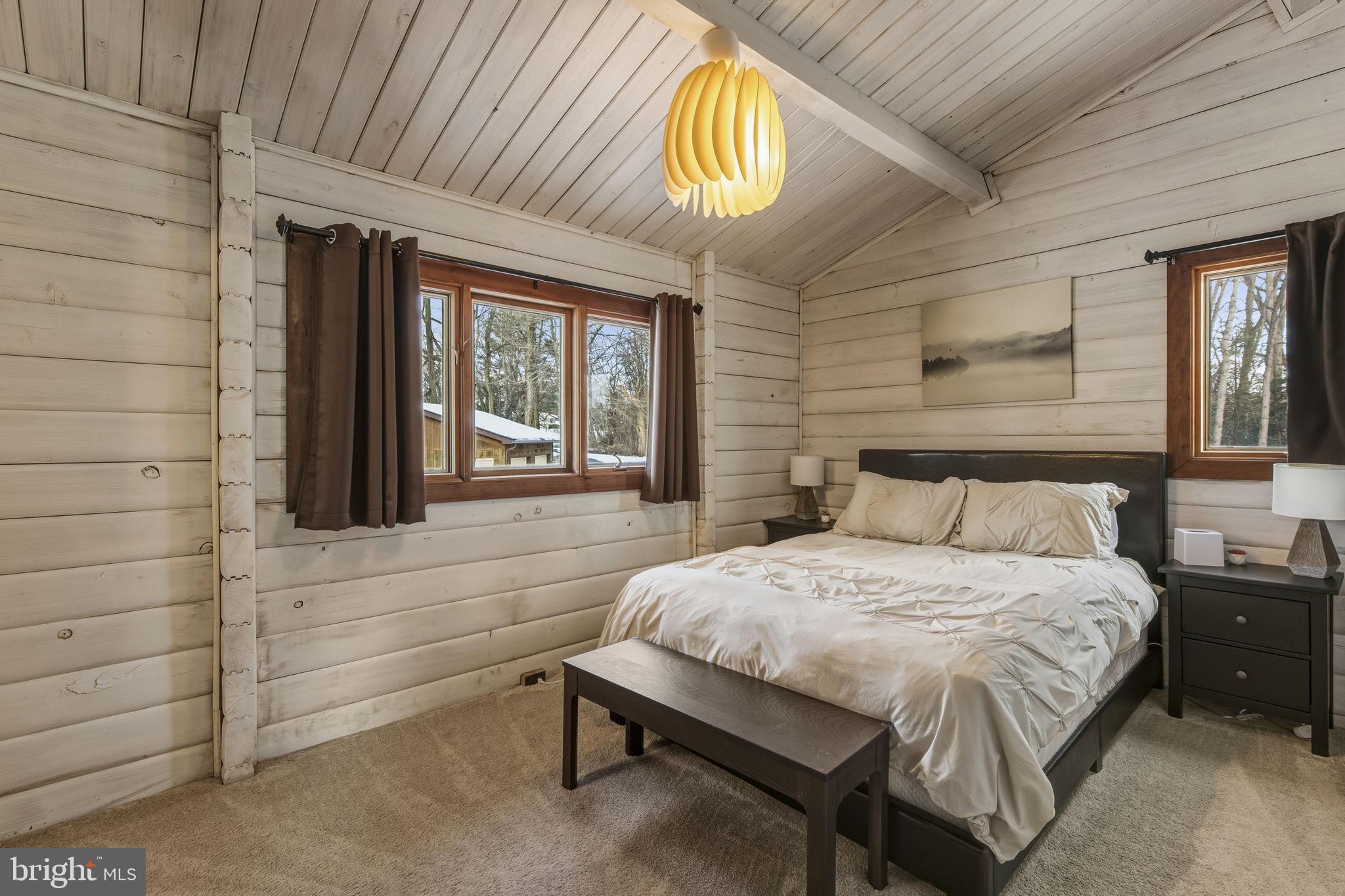 WOODCREST SHORES - Residential