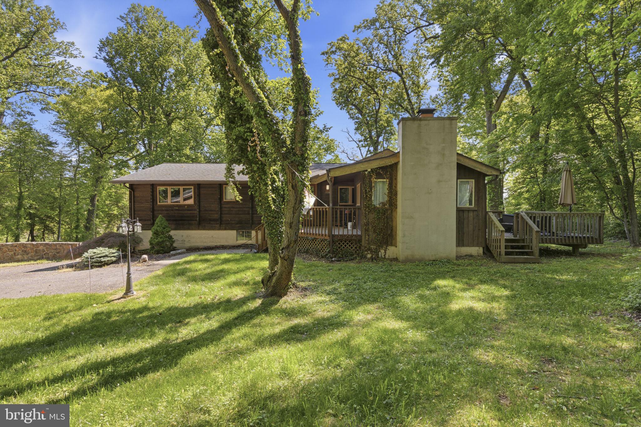 WOODCREST SHORES - Residential