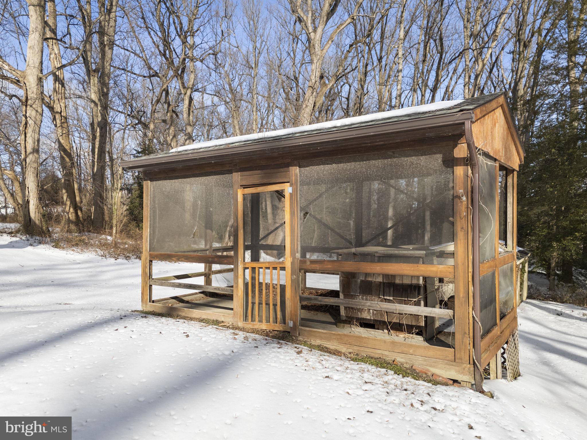 WOODCREST SHORES - Residential