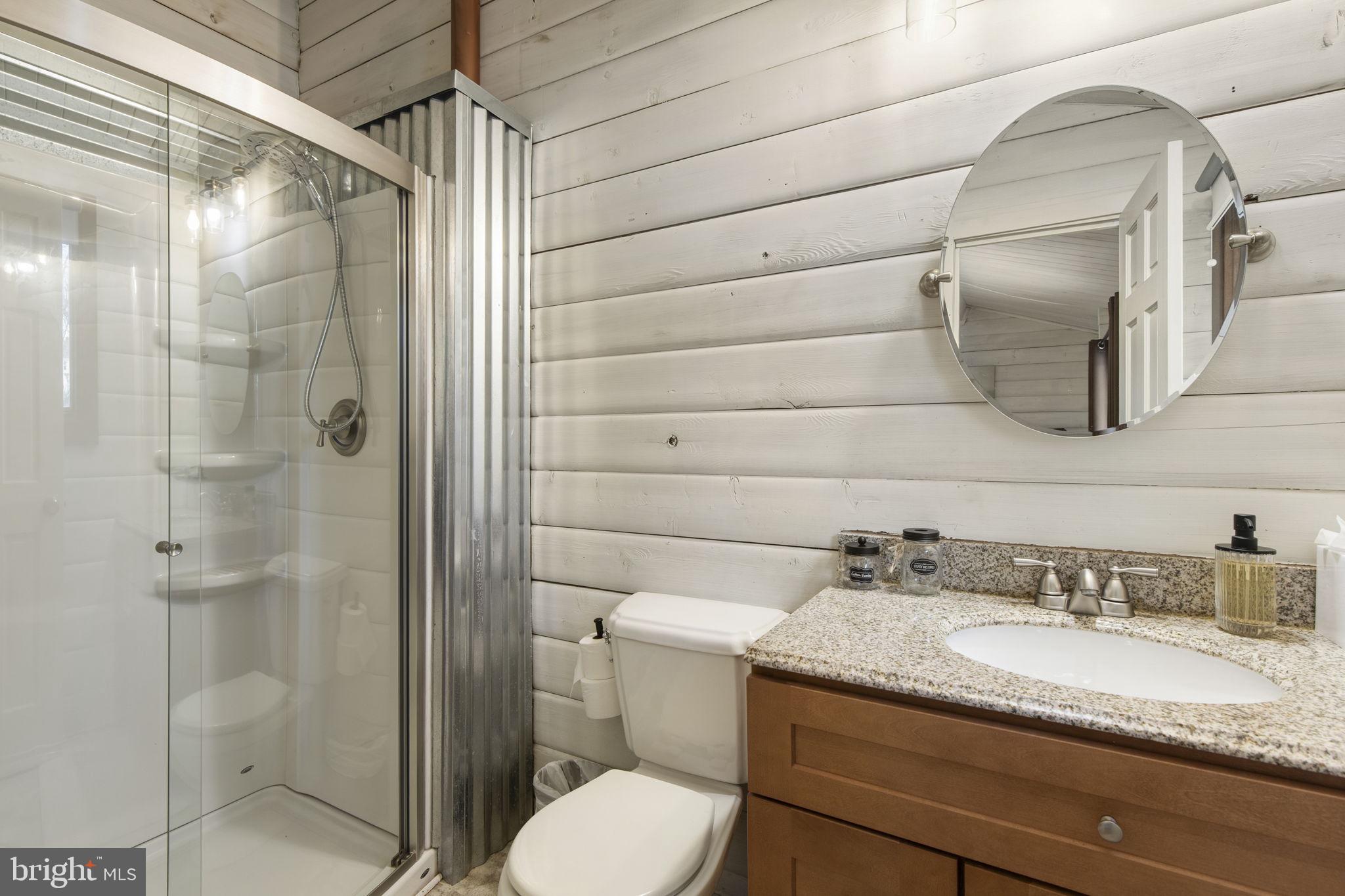 WOODCREST SHORES - Residential