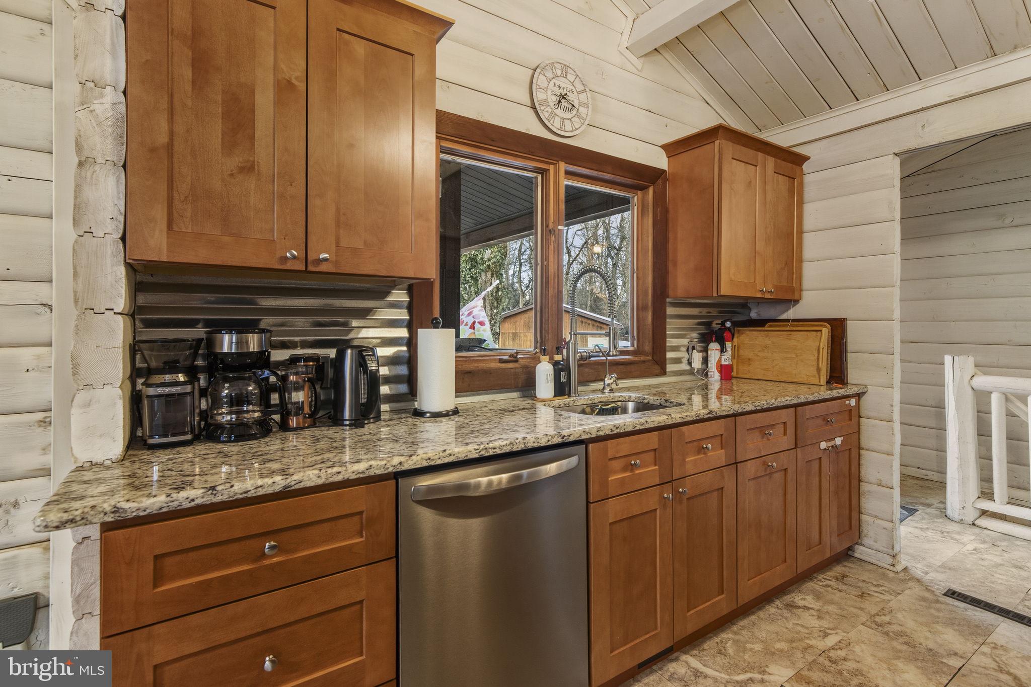 WOODCREST SHORES - Residential