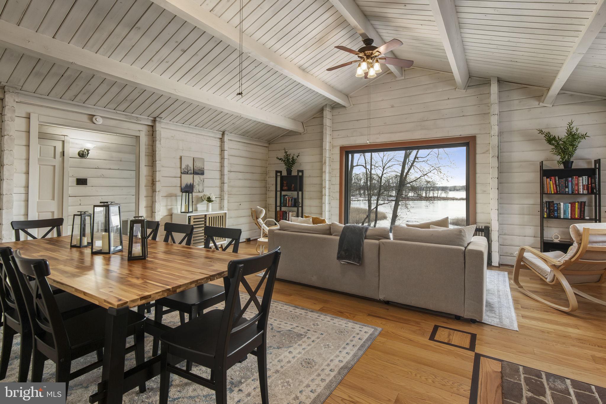 WOODCREST SHORES - Residential