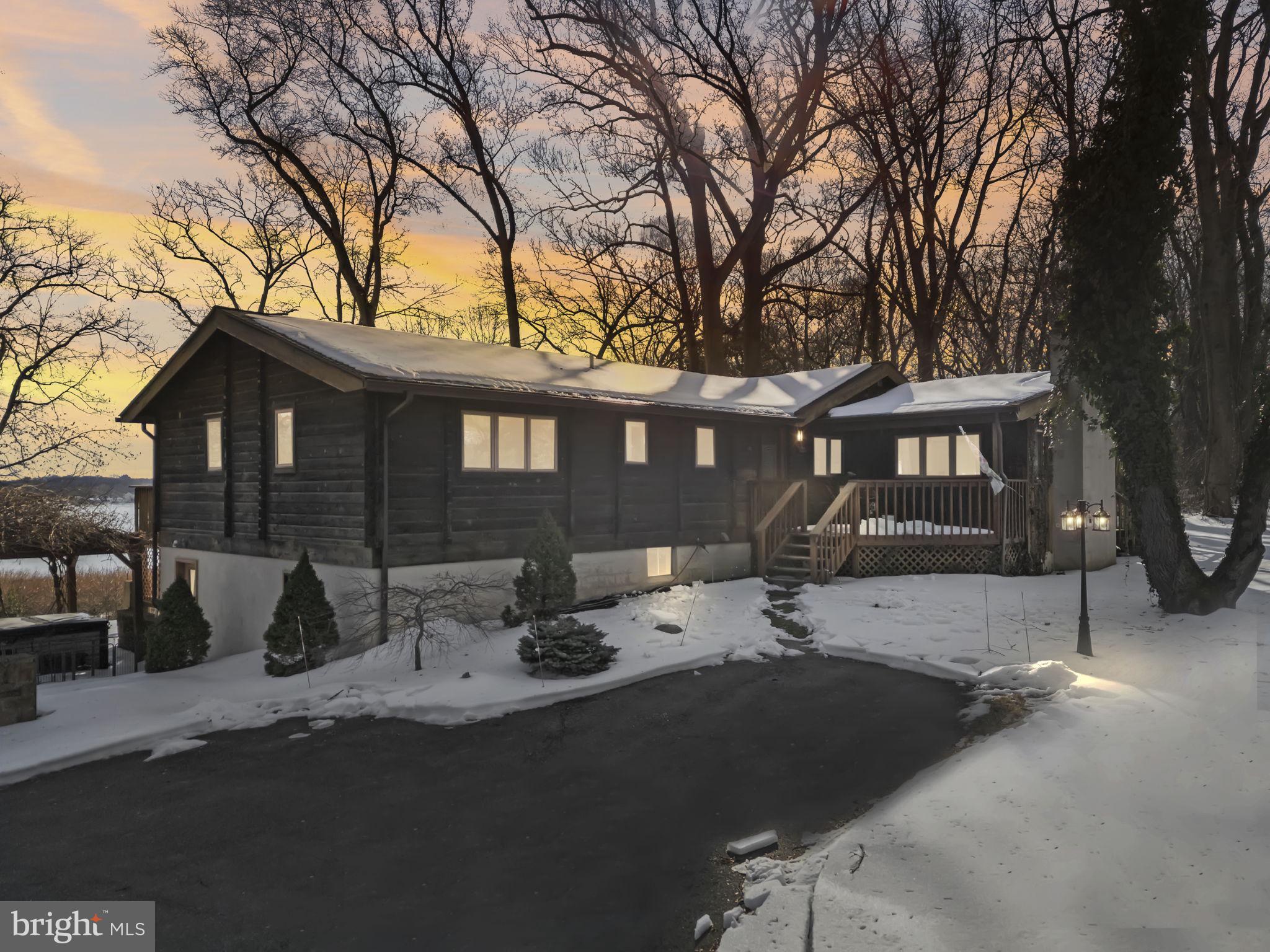 WOODCREST SHORES - Residential