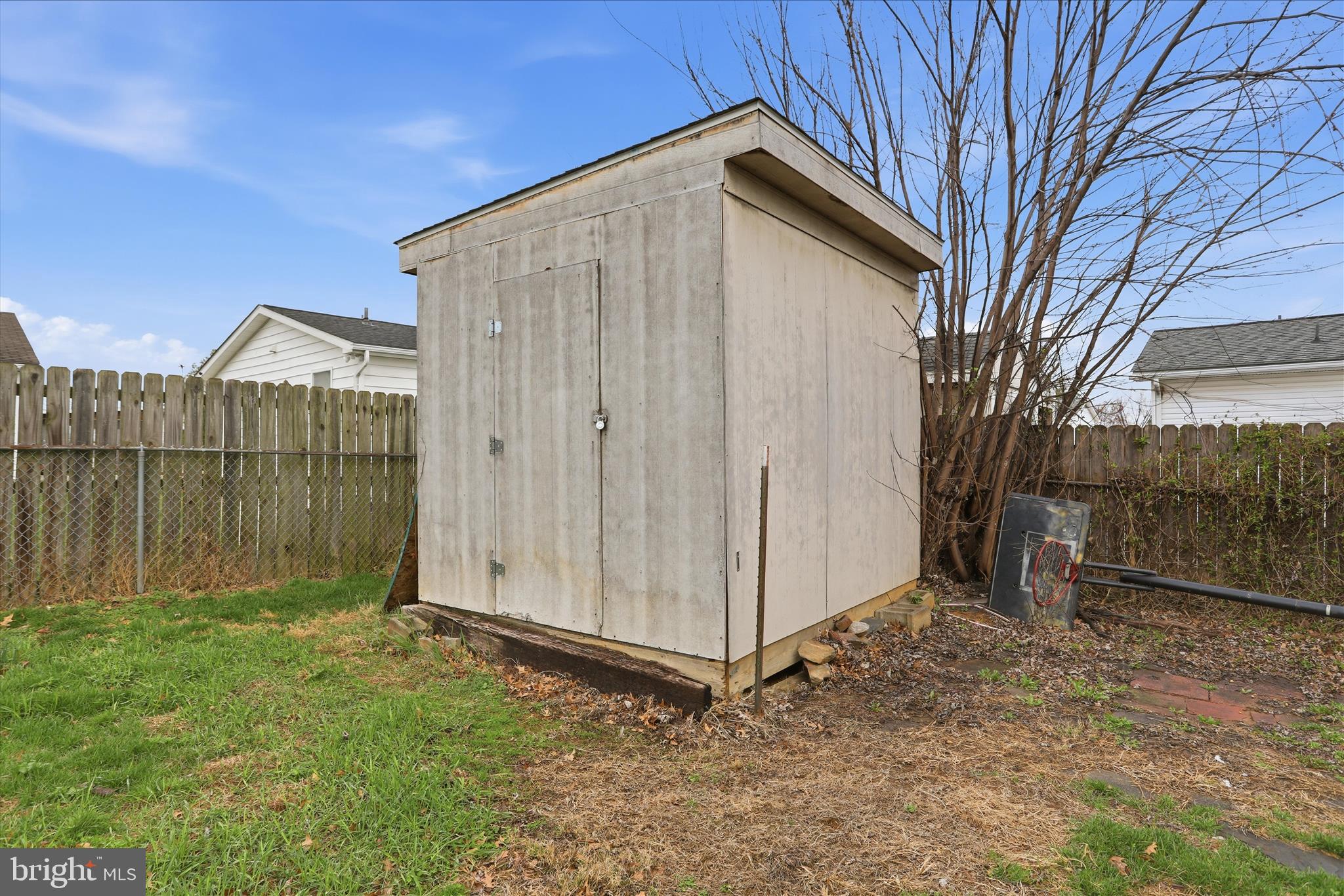 ORCHARD HILLS - Residential Lease