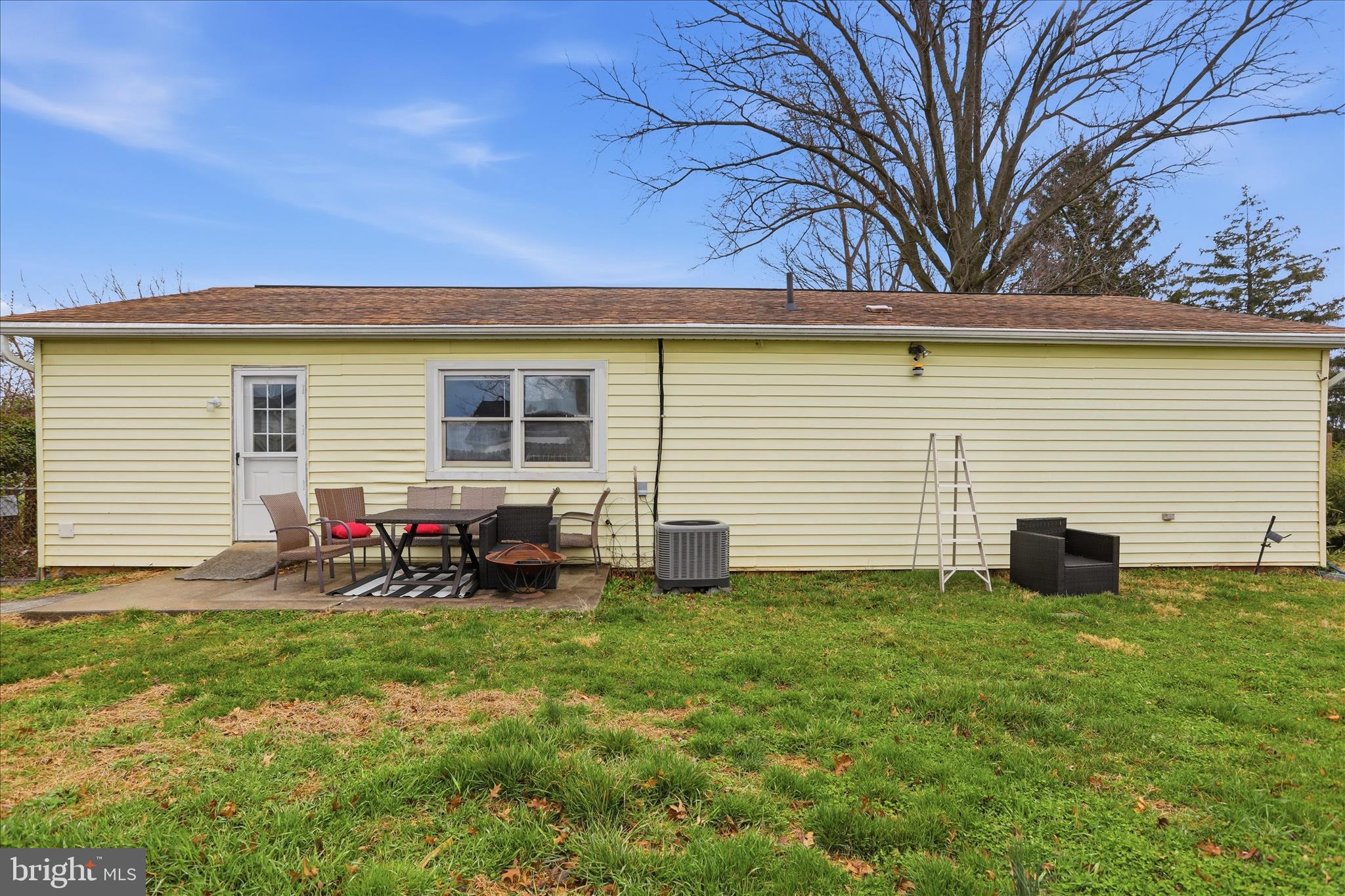 ORCHARD HILLS - Residential Lease