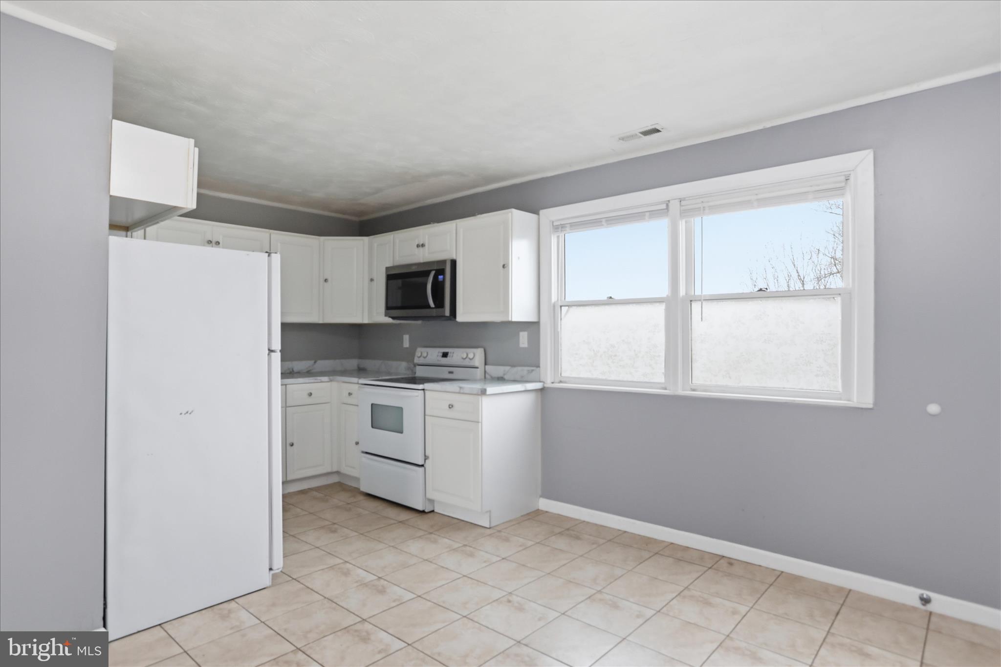 ORCHARD HILLS - Residential Lease