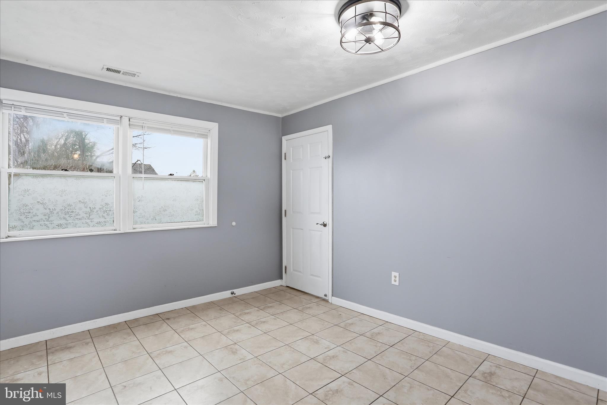 ORCHARD HILLS - Residential Lease