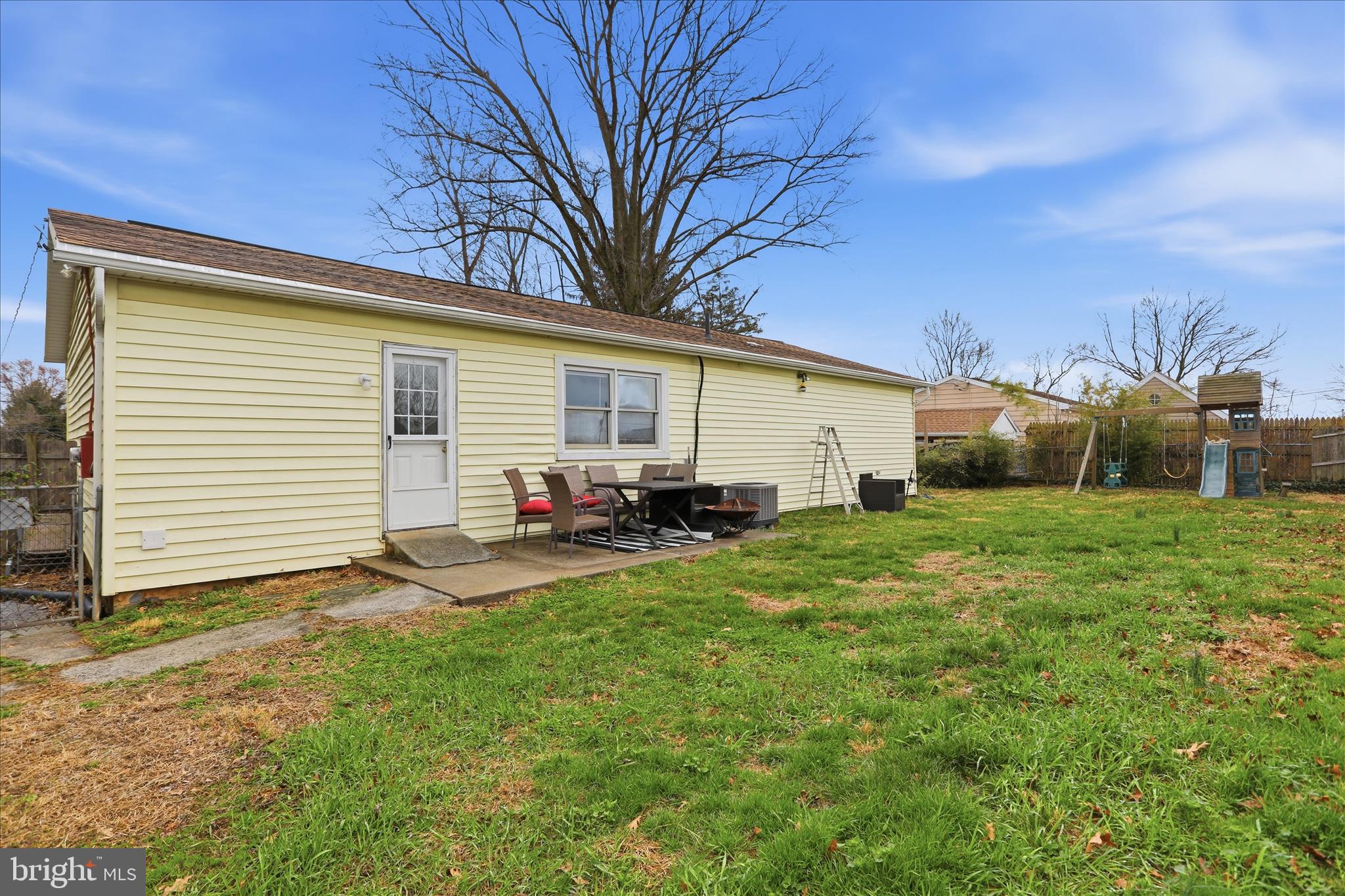 ORCHARD HILLS - Residential Lease