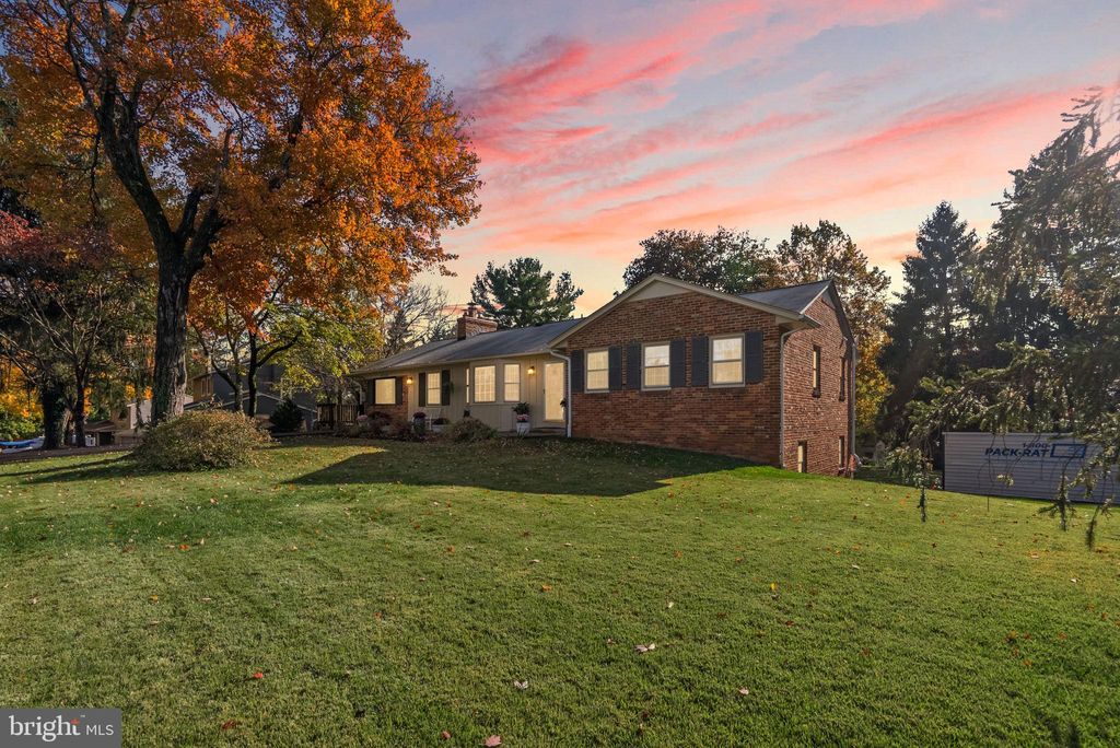 Photo of 14530 Sturtevant Road, SILVER SPRING, MD 20905 (MLS # MDMC2205900)