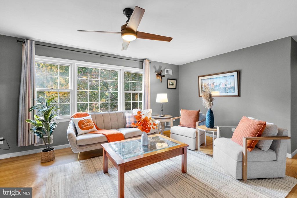 Photo of 14530 Sturtevant Road, SILVER SPRING, MD 20905 (MLS # MDMC2205900)