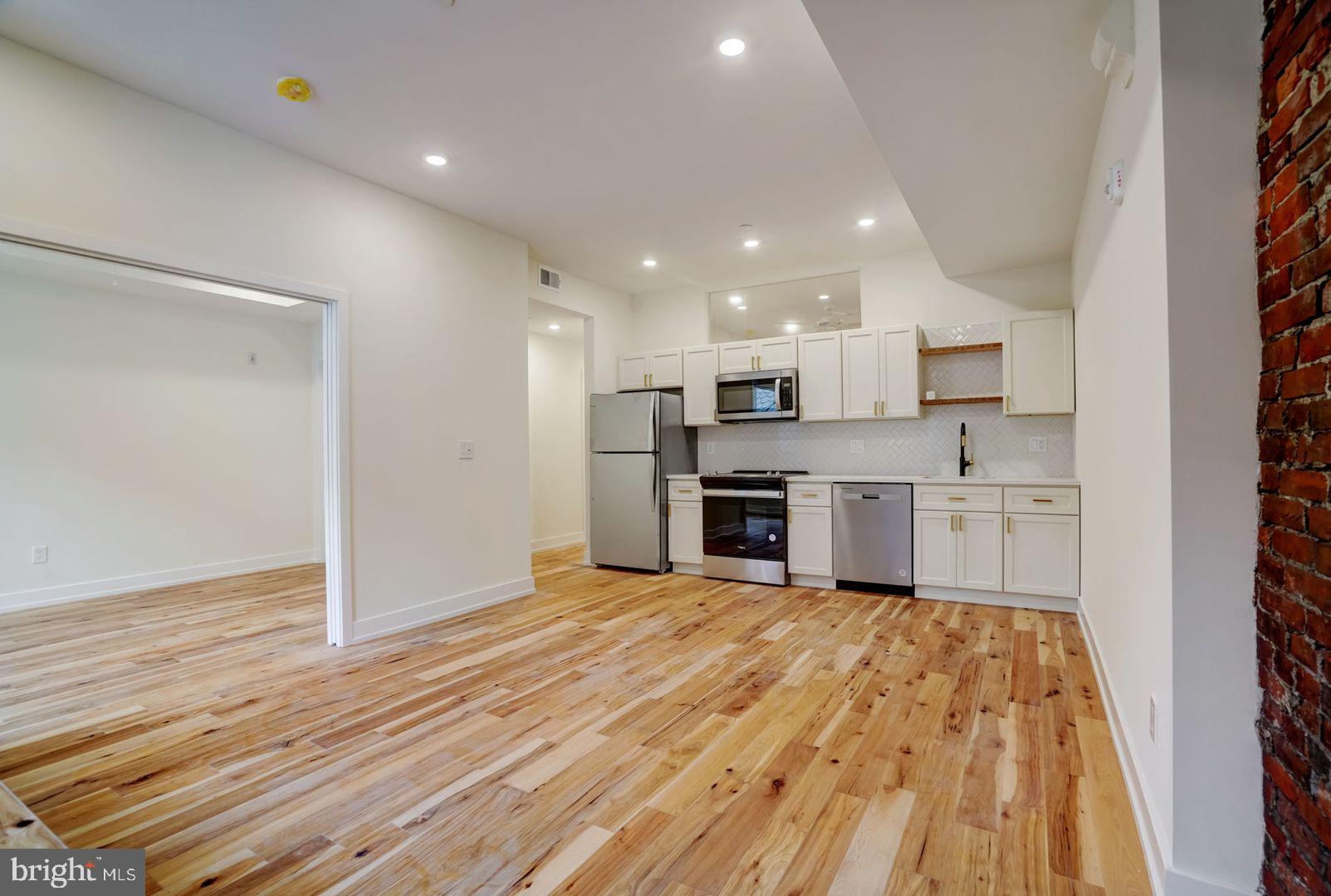 BELLA VISTA - Residential Lease