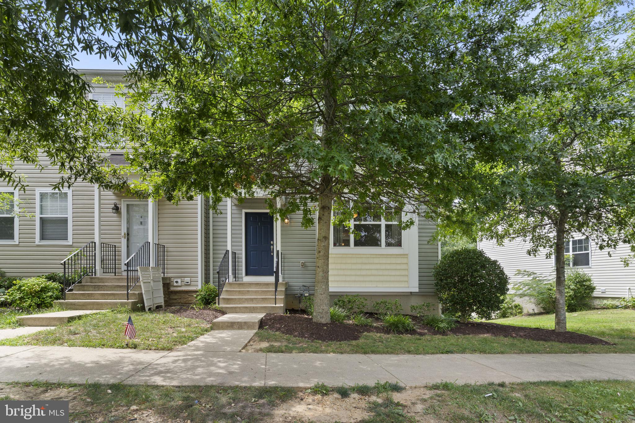 369 ENGLISH OAK LANE