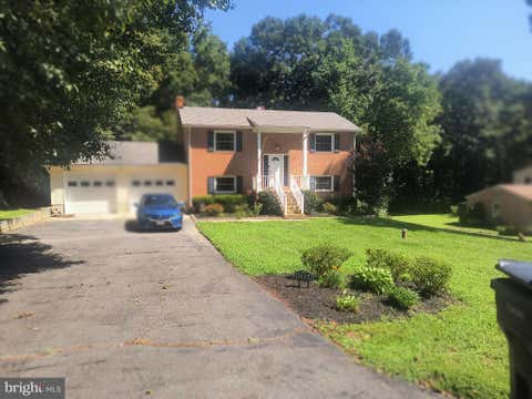 Photo of 42544 Anne Court, HOLLYWOOD, MD 20636 (MLS # MDSM2033360)