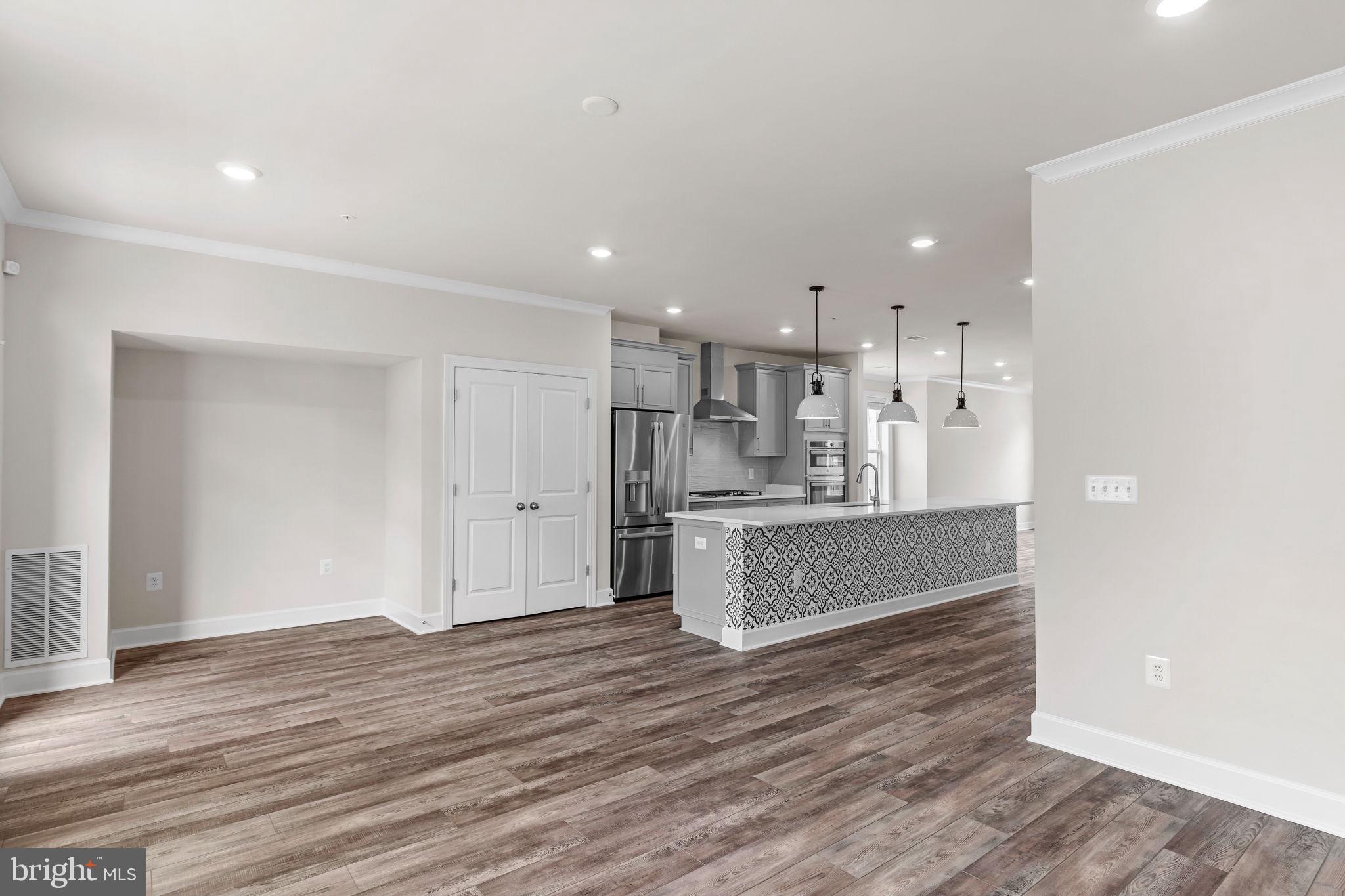 METRO WALK AT MOOREFIELD STATION - Residential