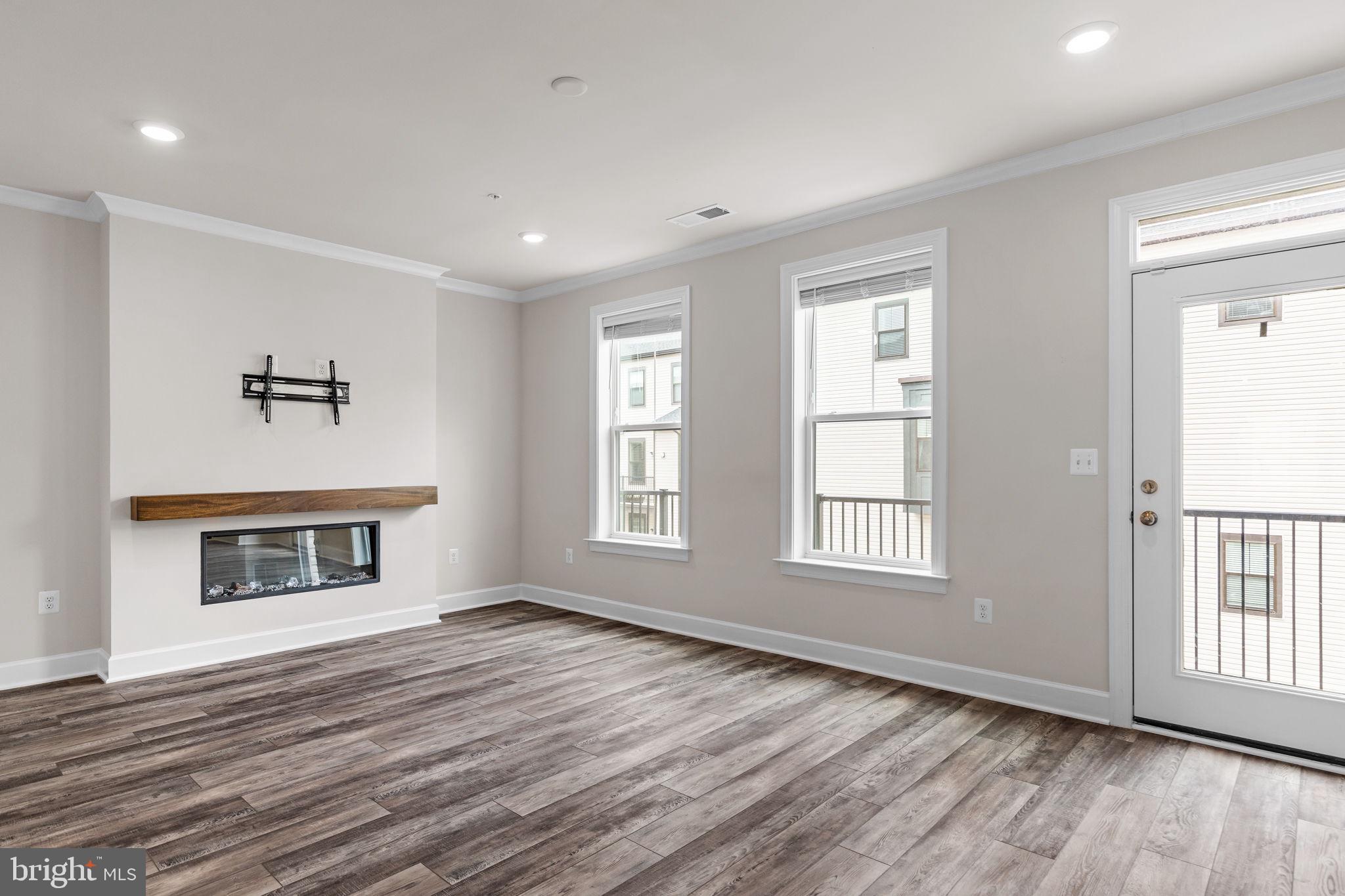 METRO WALK AT MOOREFIELD STATION - Residential