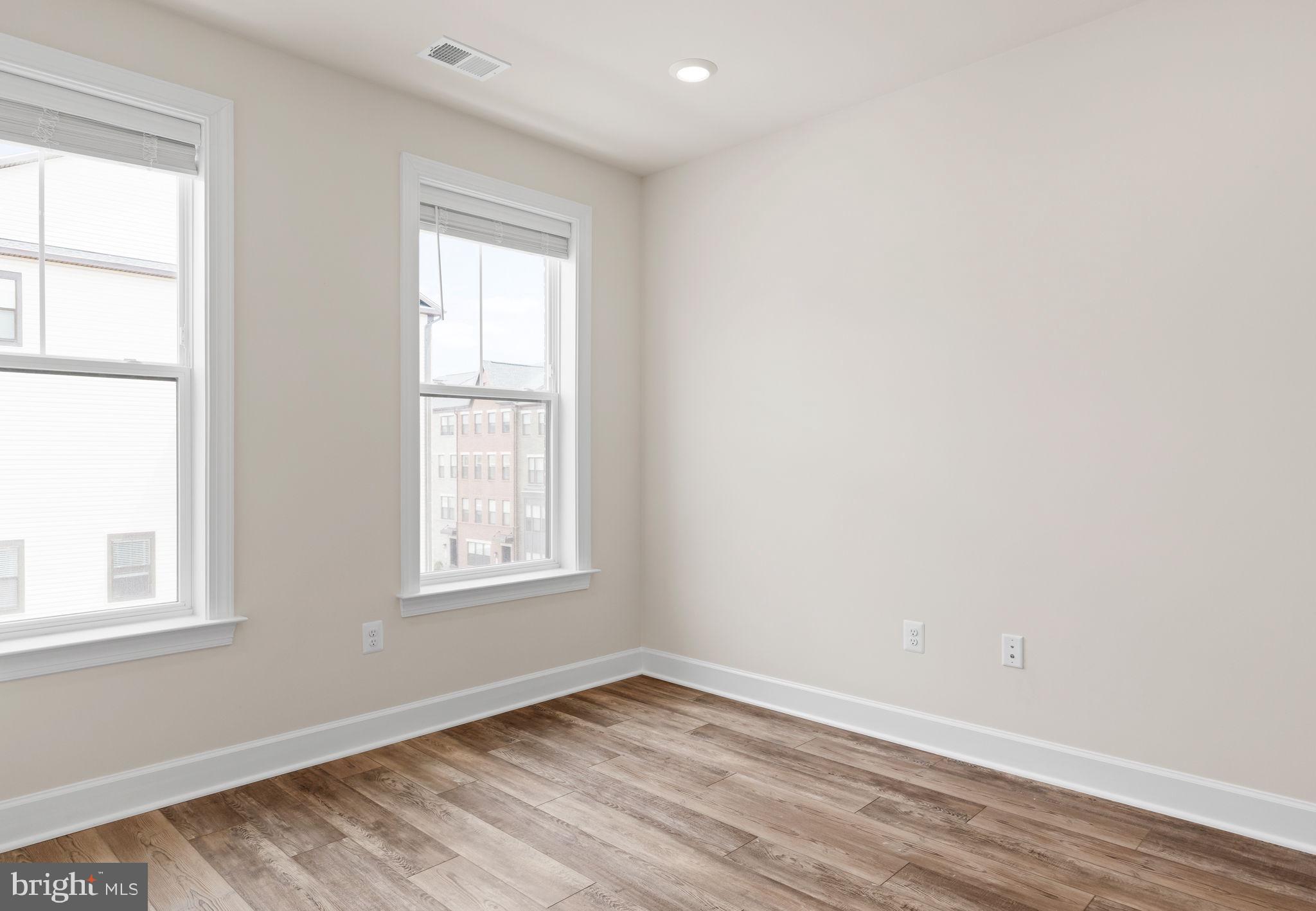 METRO WALK AT MOOREFIELD STATION - Residential