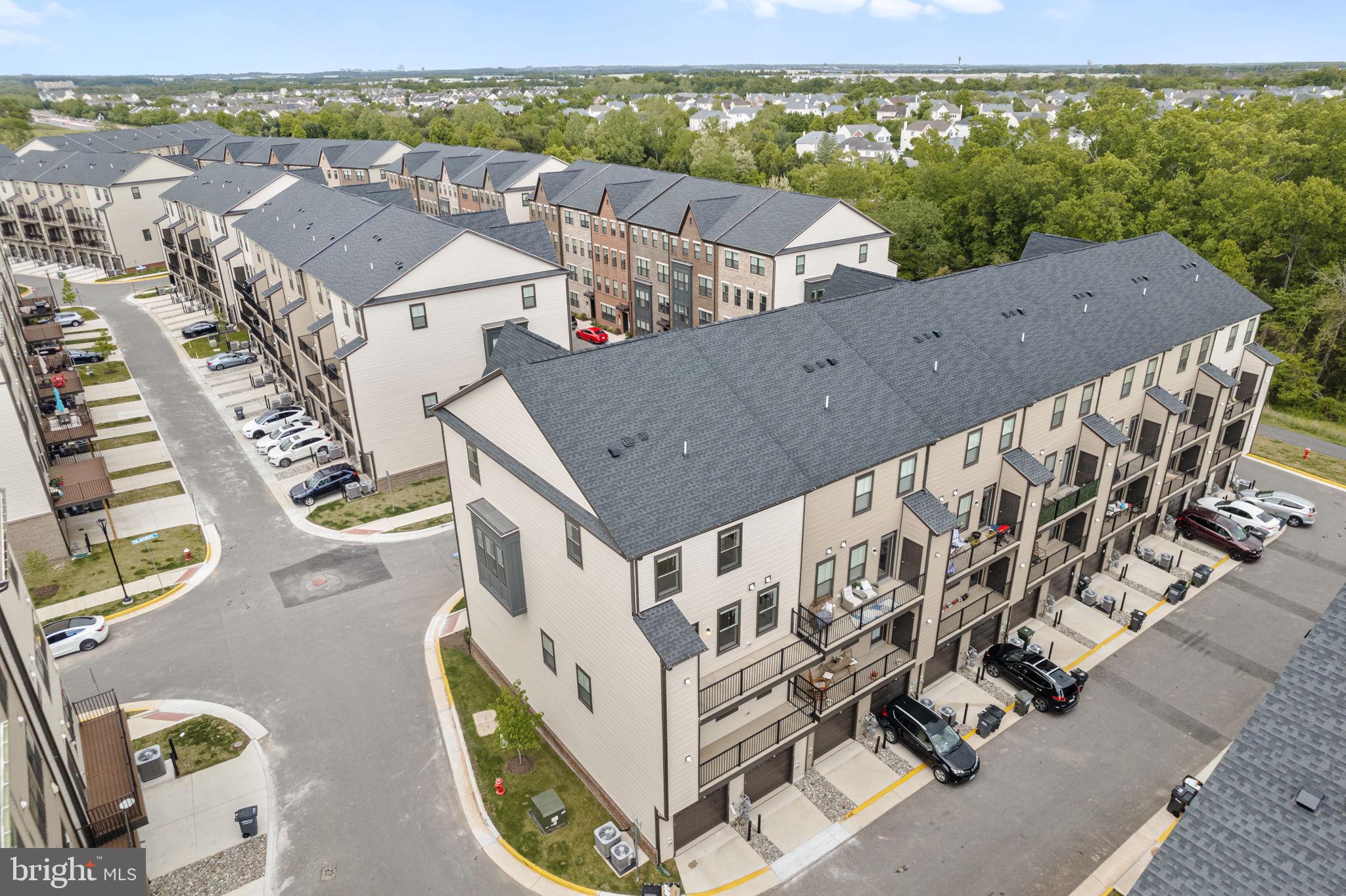 METRO WALK AT MOOREFIELD STATION - Residential