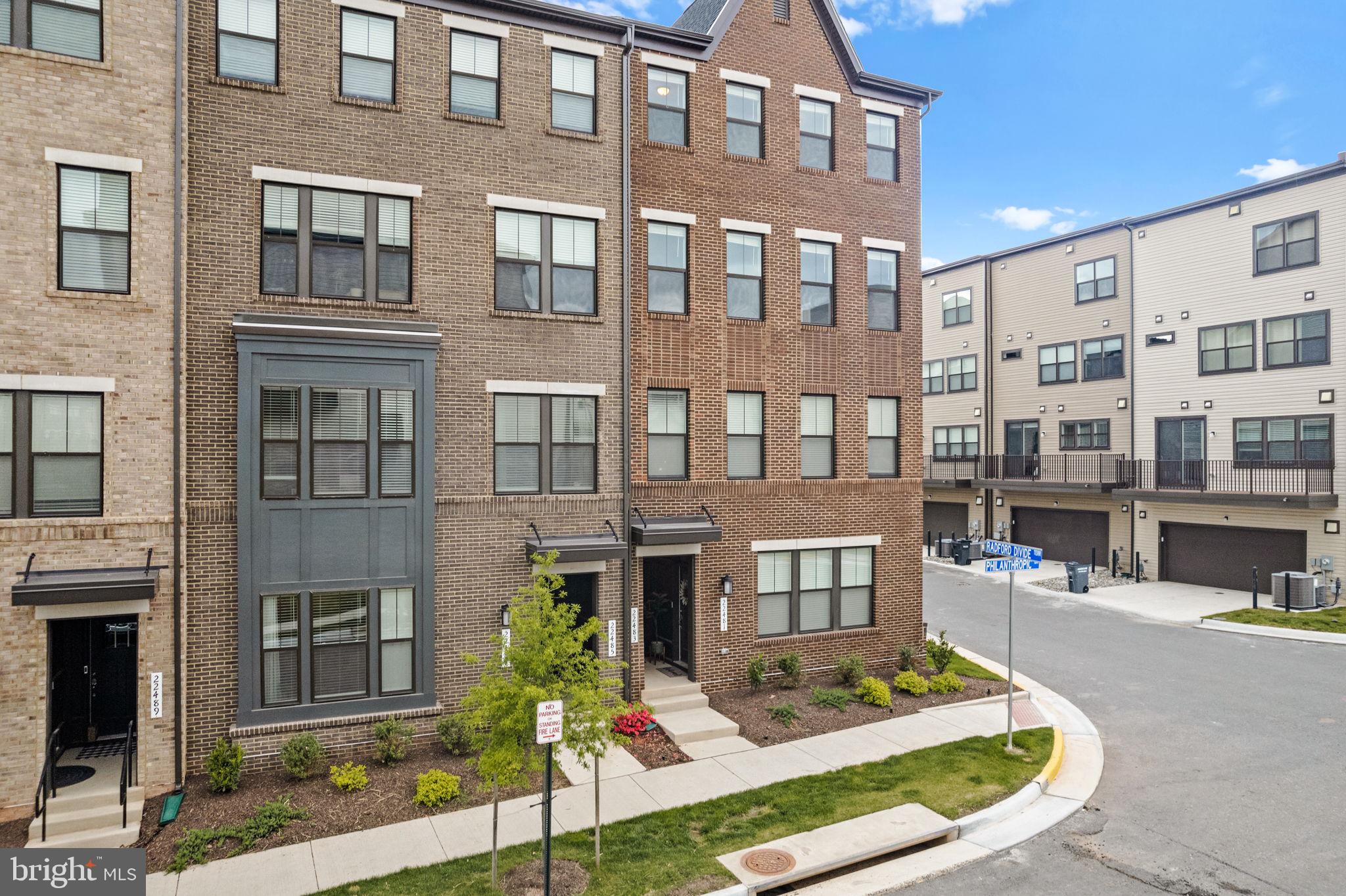 METRO WALK AT MOOREFIELD STATION - Residential