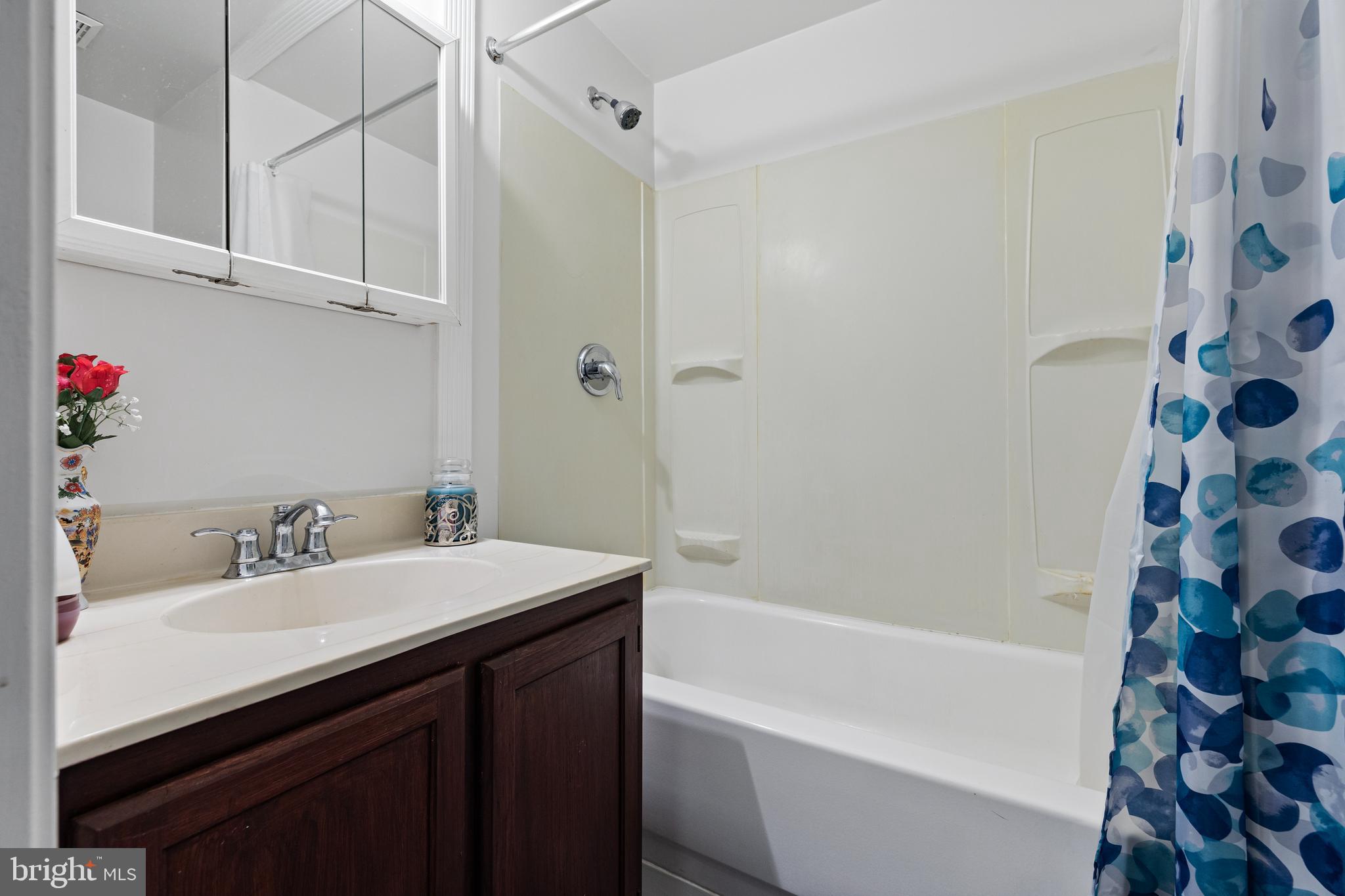 NEWGATE - Residential Lease