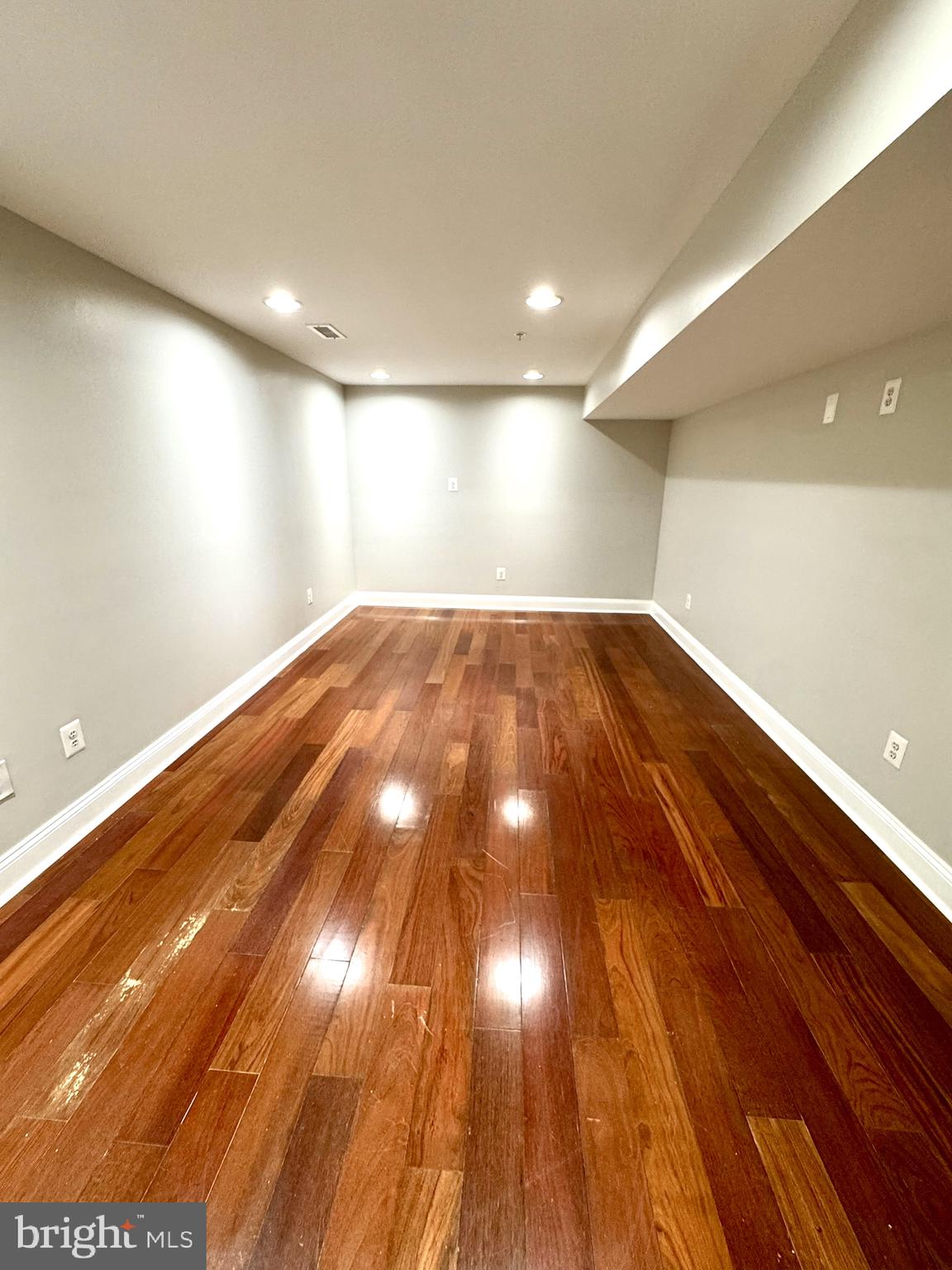 SUMMIT CREEK - Residential Lease