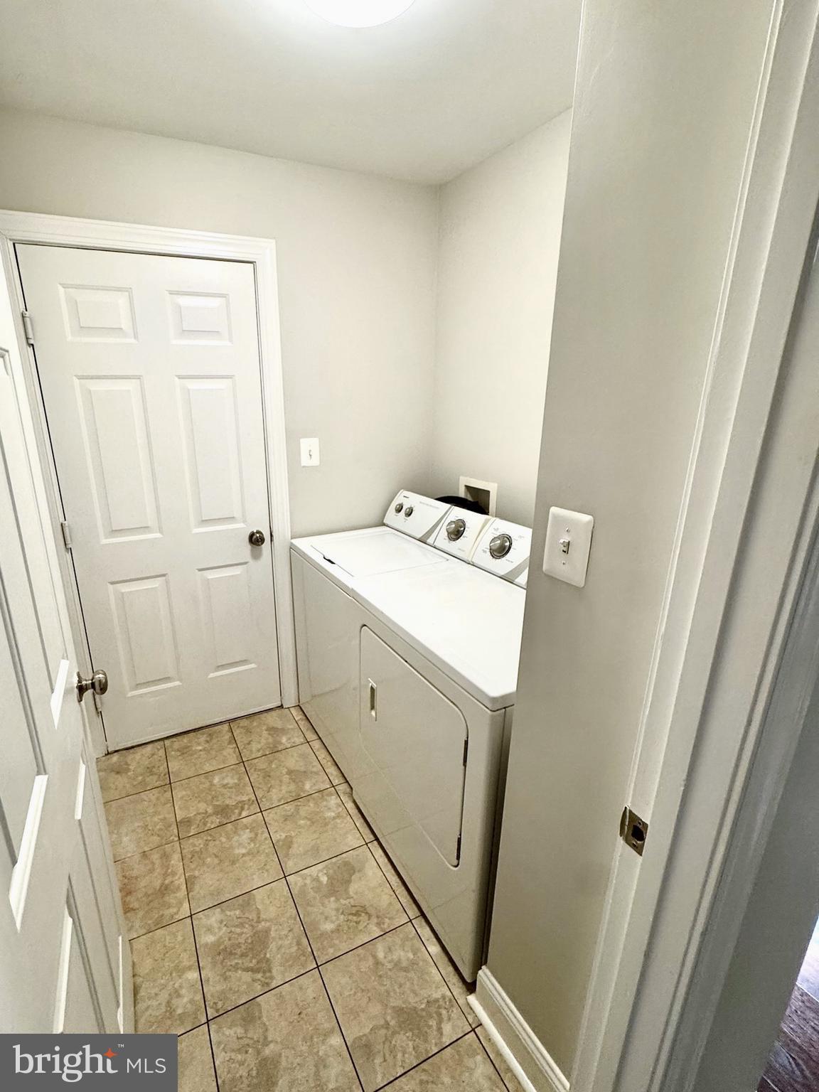 SUMMIT CREEK - Residential Lease