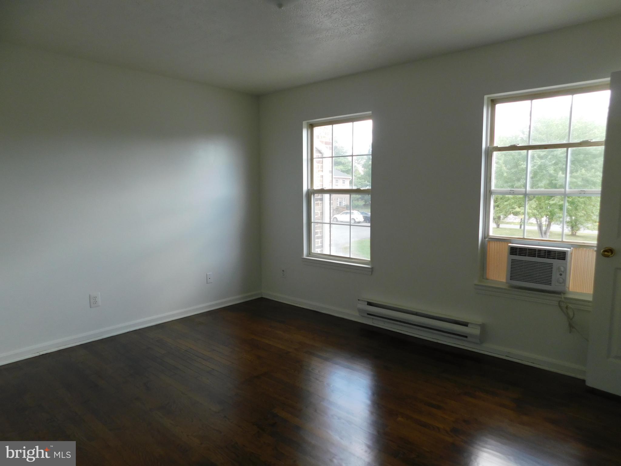 OXFORD VILLAGE - Residential Lease