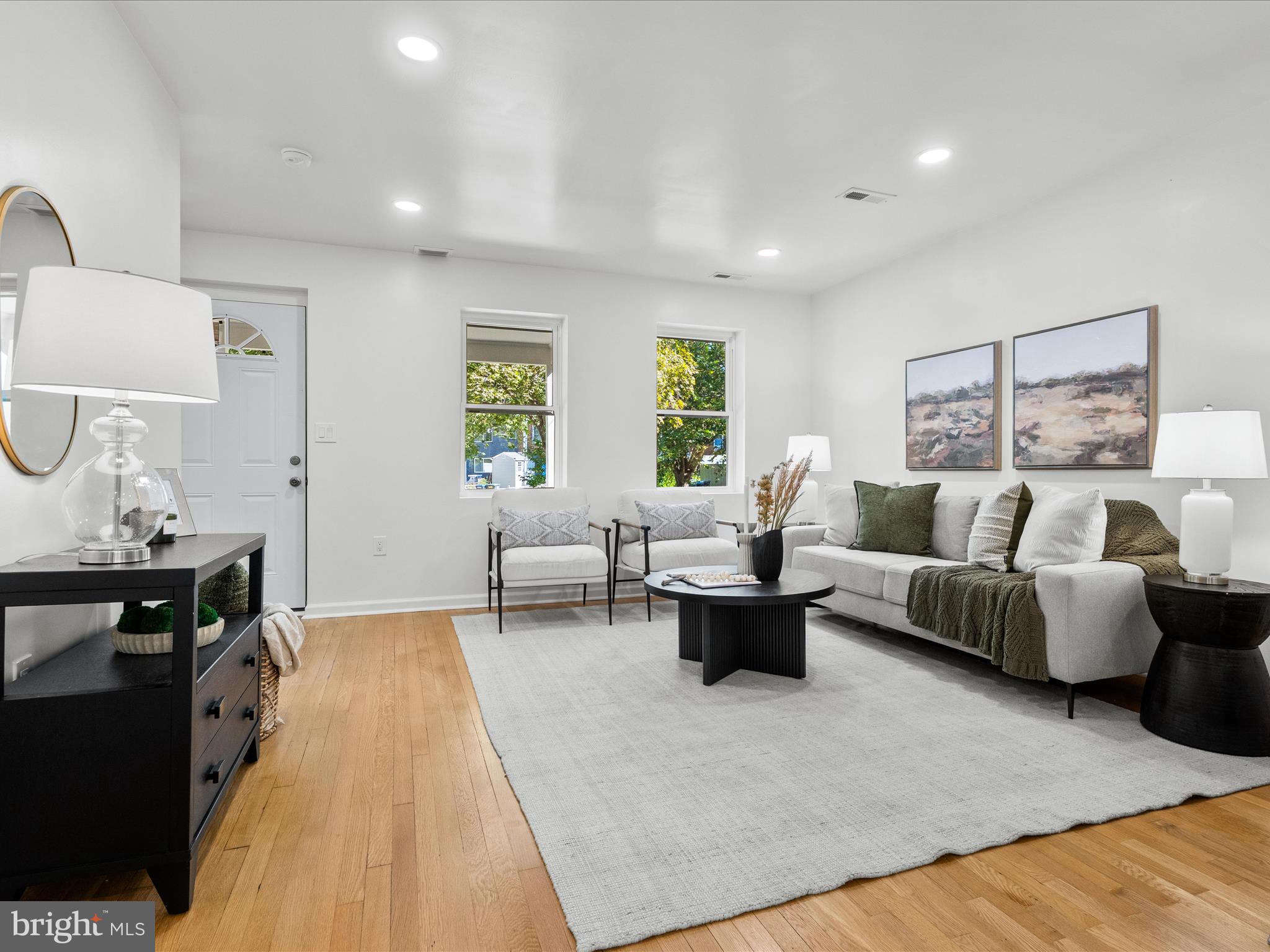 30 FARRAGUT PLACE NW
