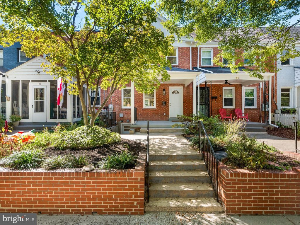 Photo of 30 Farragut Place NW, WASHINGTON, DC 20011 (MLS # DCDC2225868)