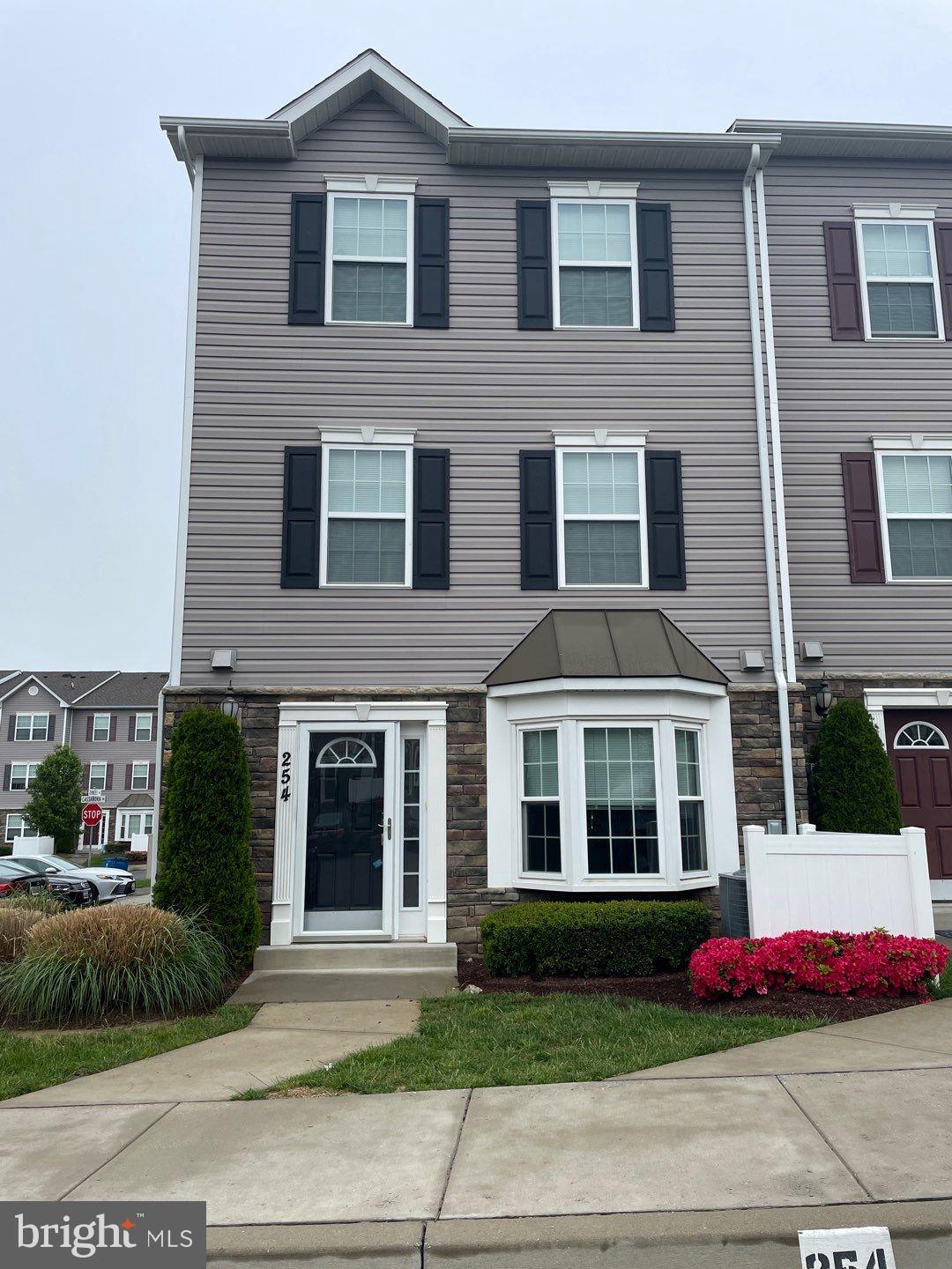 RESERVOIR RIDGE - Residential Lease