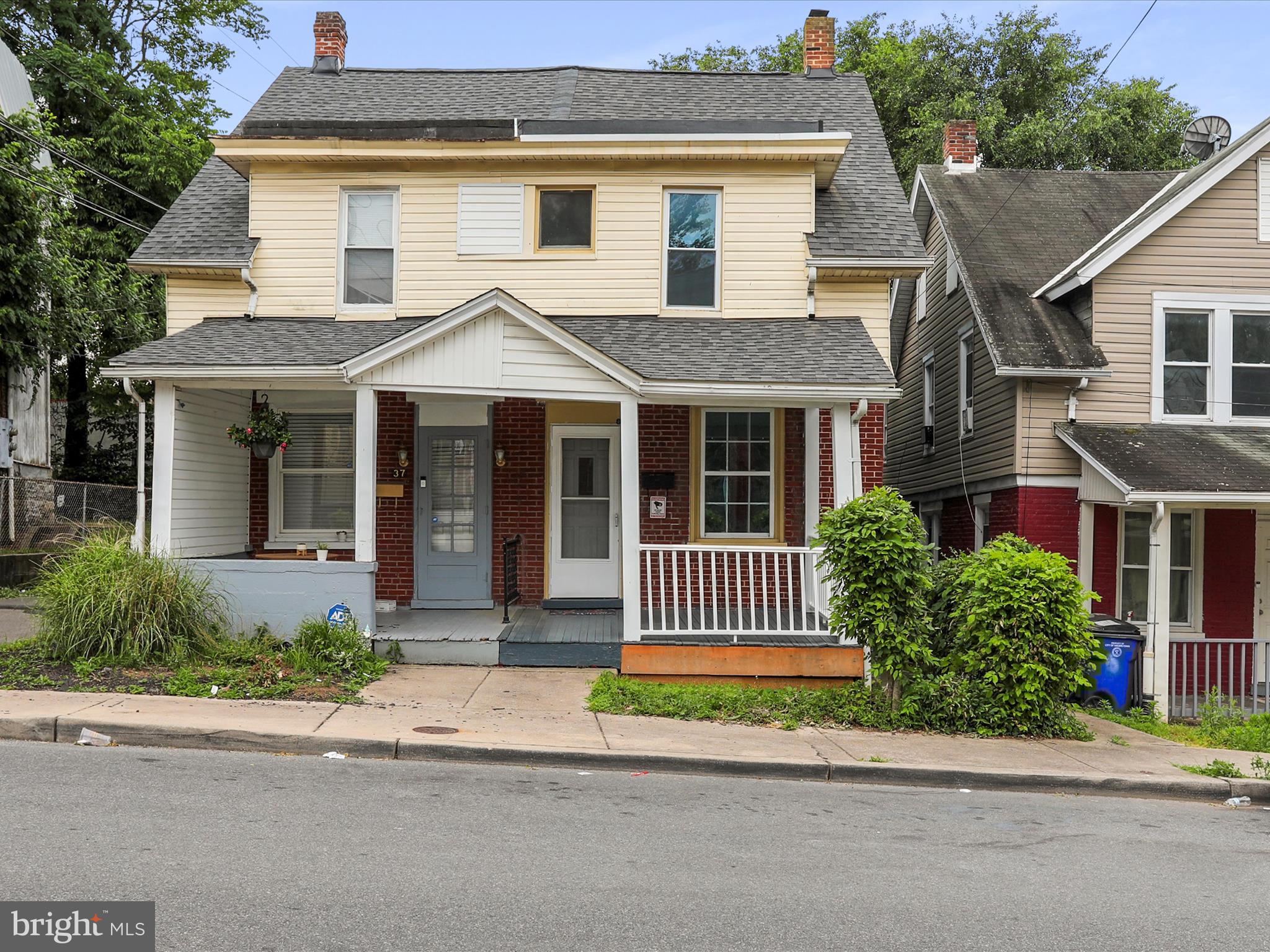 39 CHARLES STREET