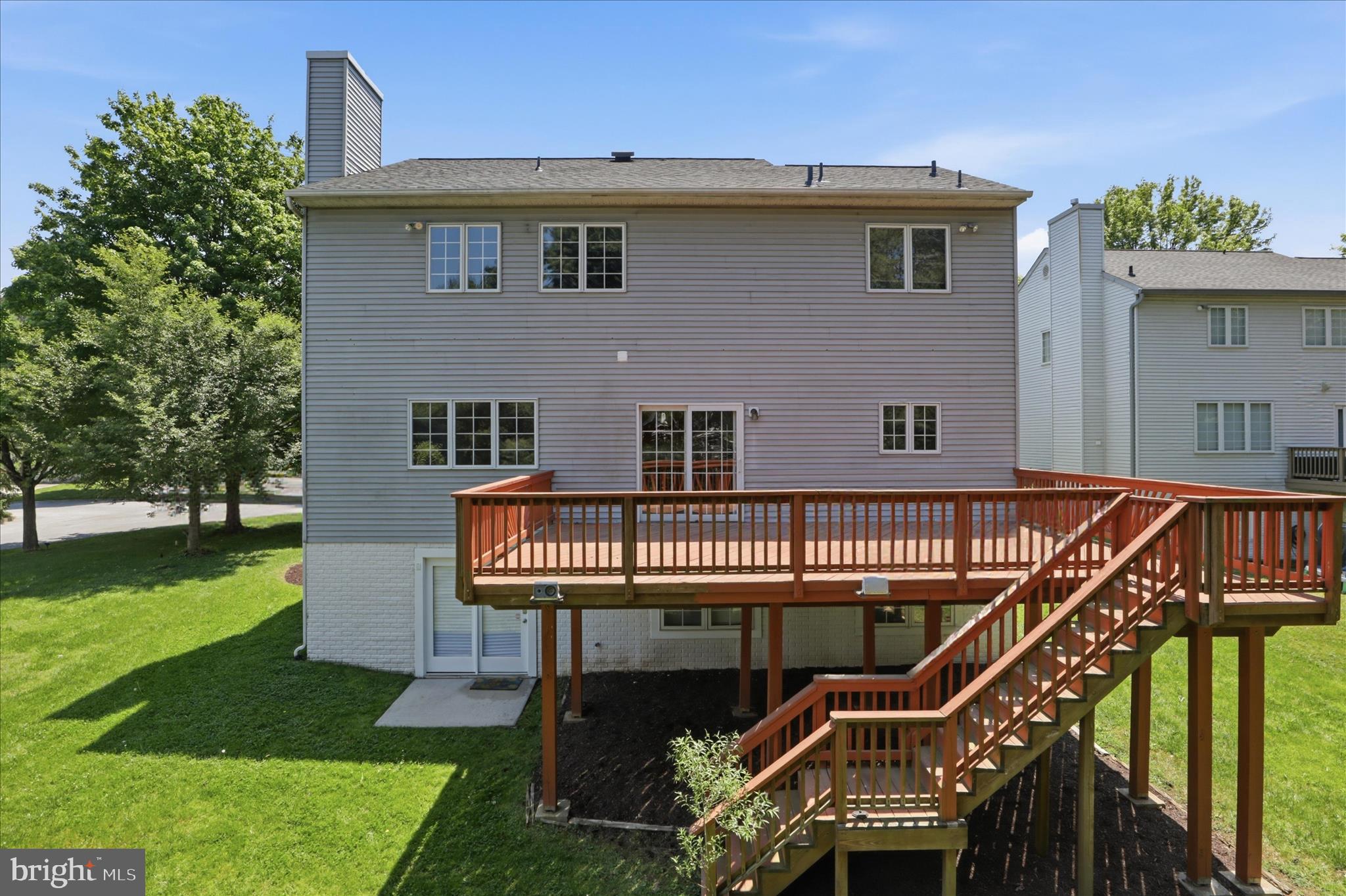 VILLAGE OF RIVER HILL - Residential