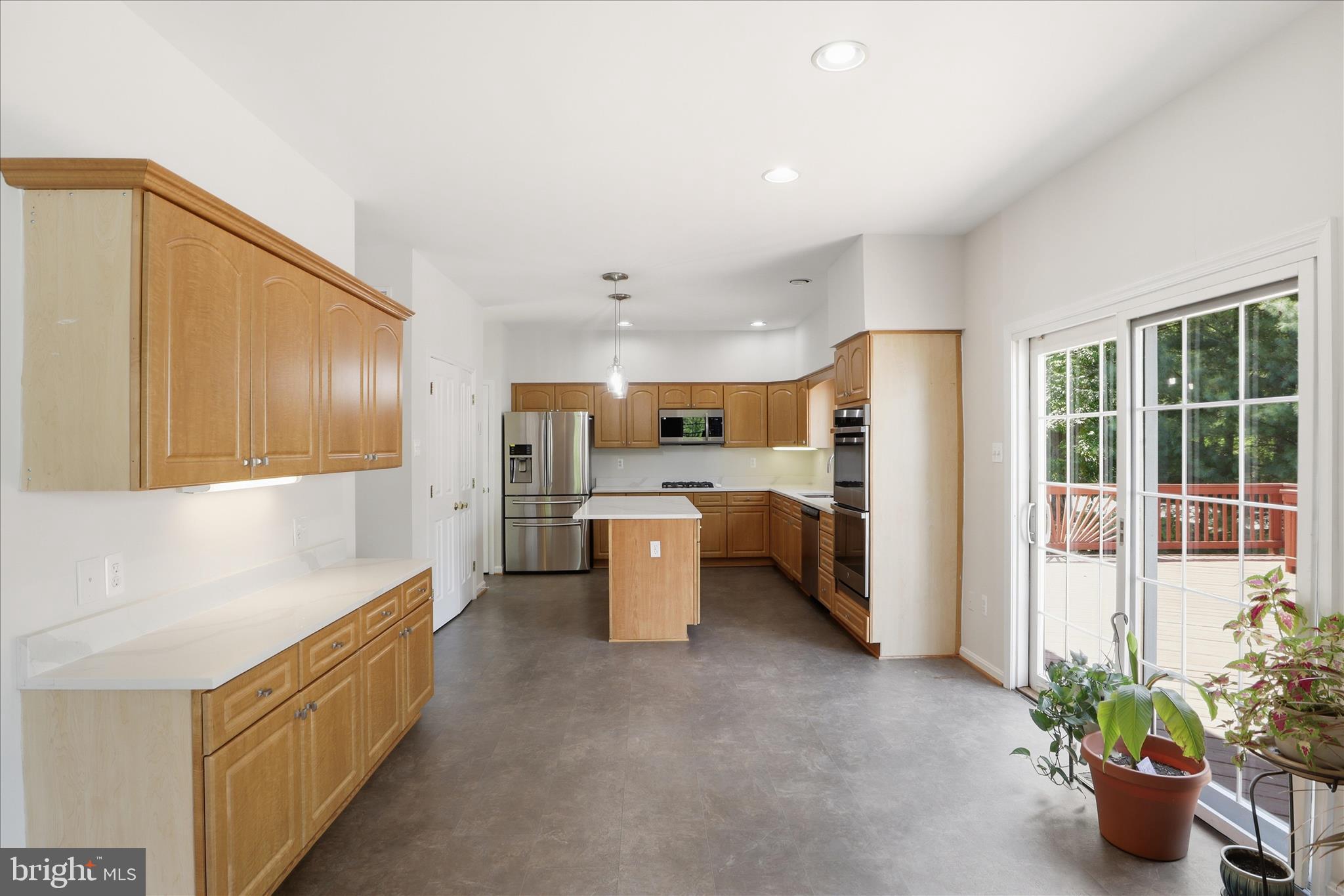 VILLAGE OF RIVER HILL - Residential