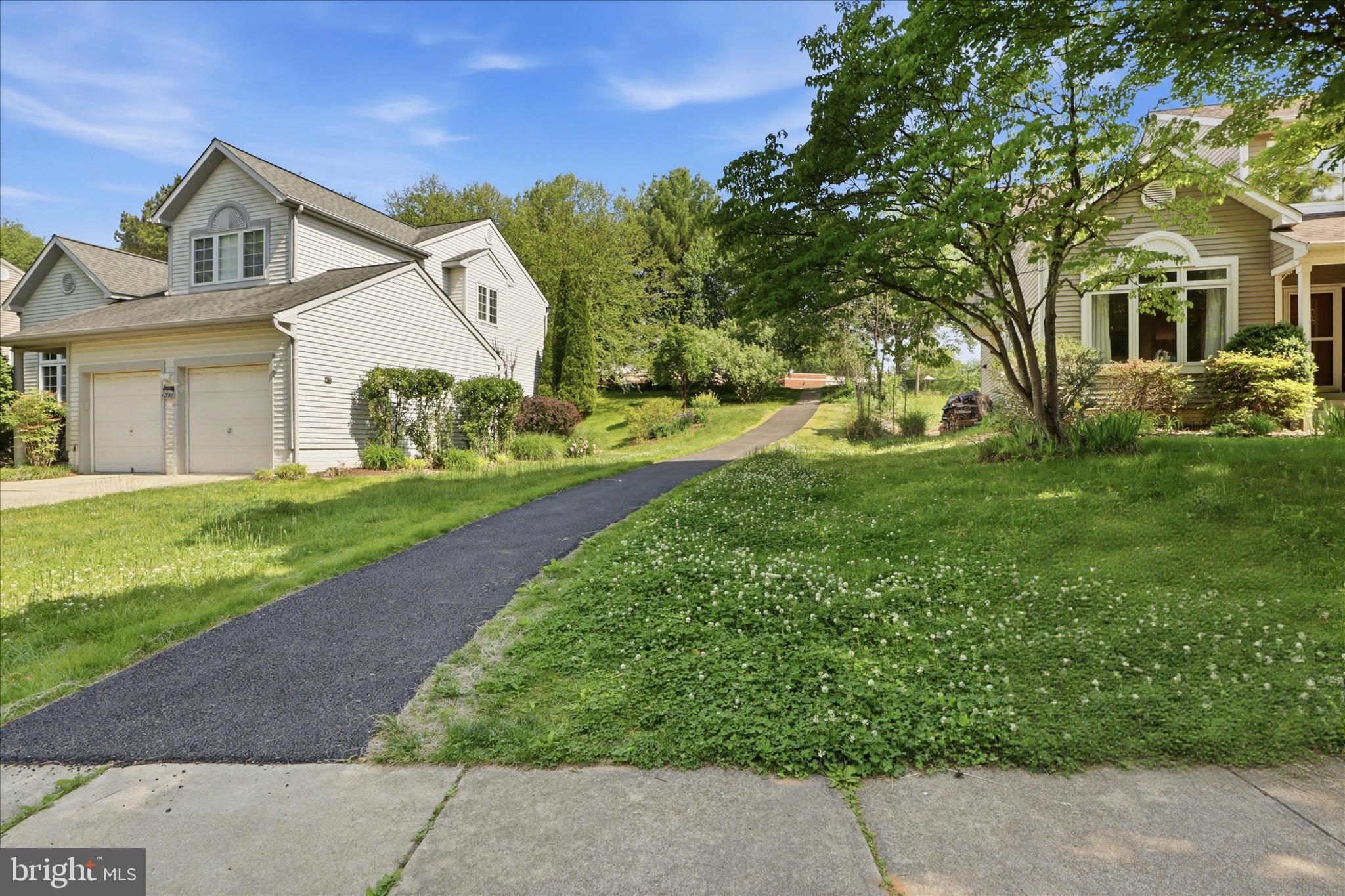 VILLAGE OF RIVER HILL - Residential
