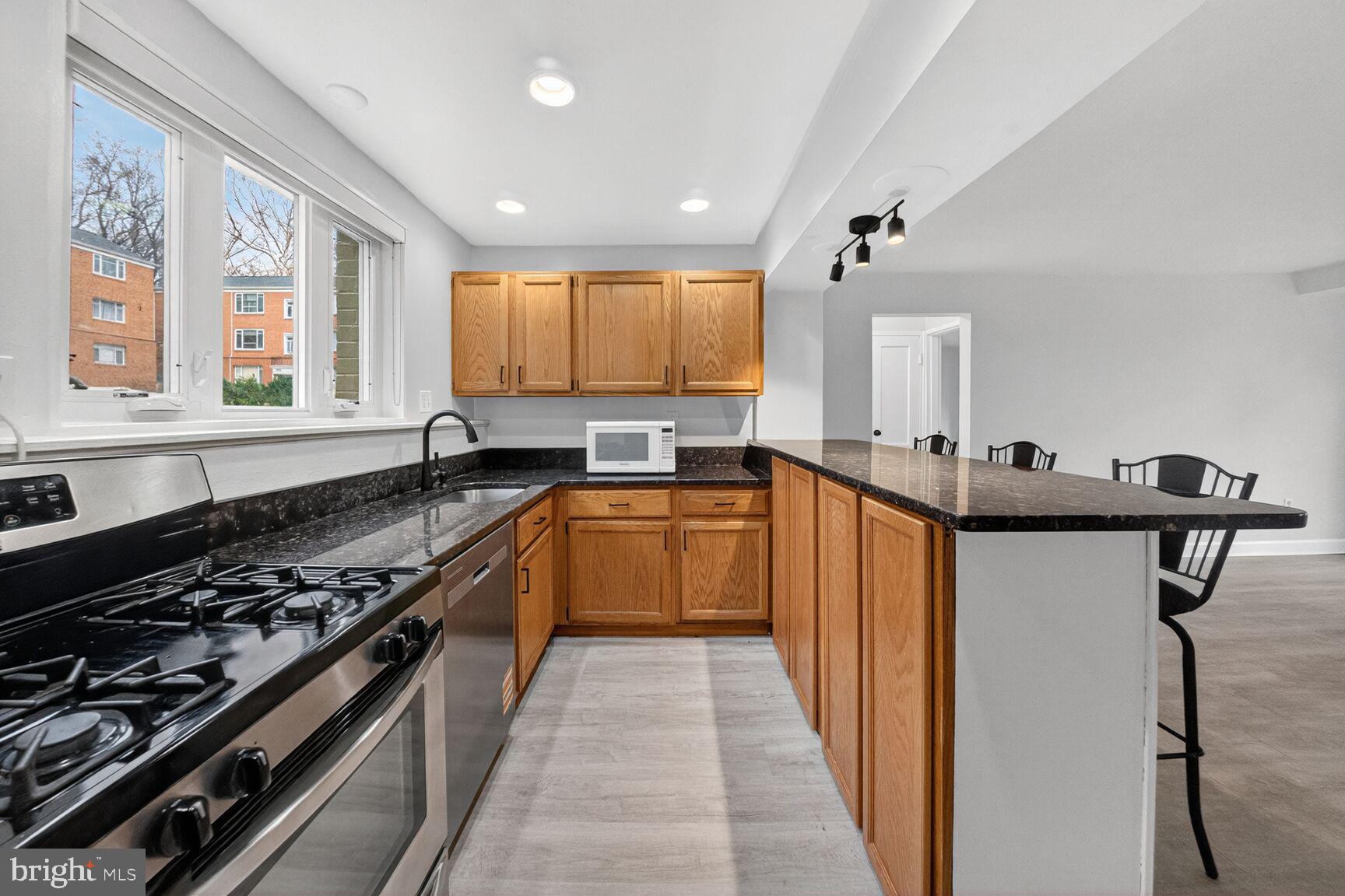 10403 MONTROSE AVENUE 10403