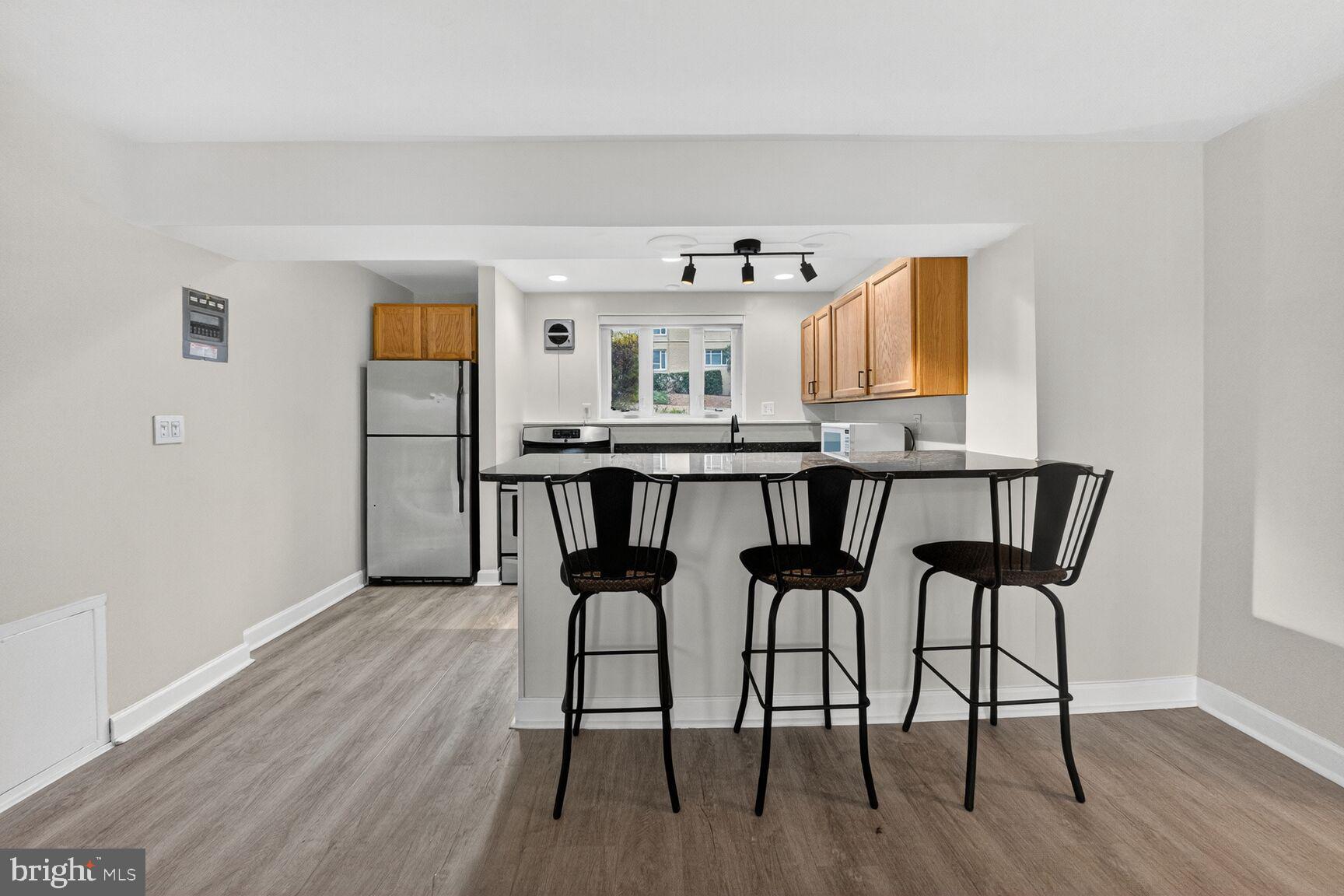 10403 MONTROSE AVENUE 10403