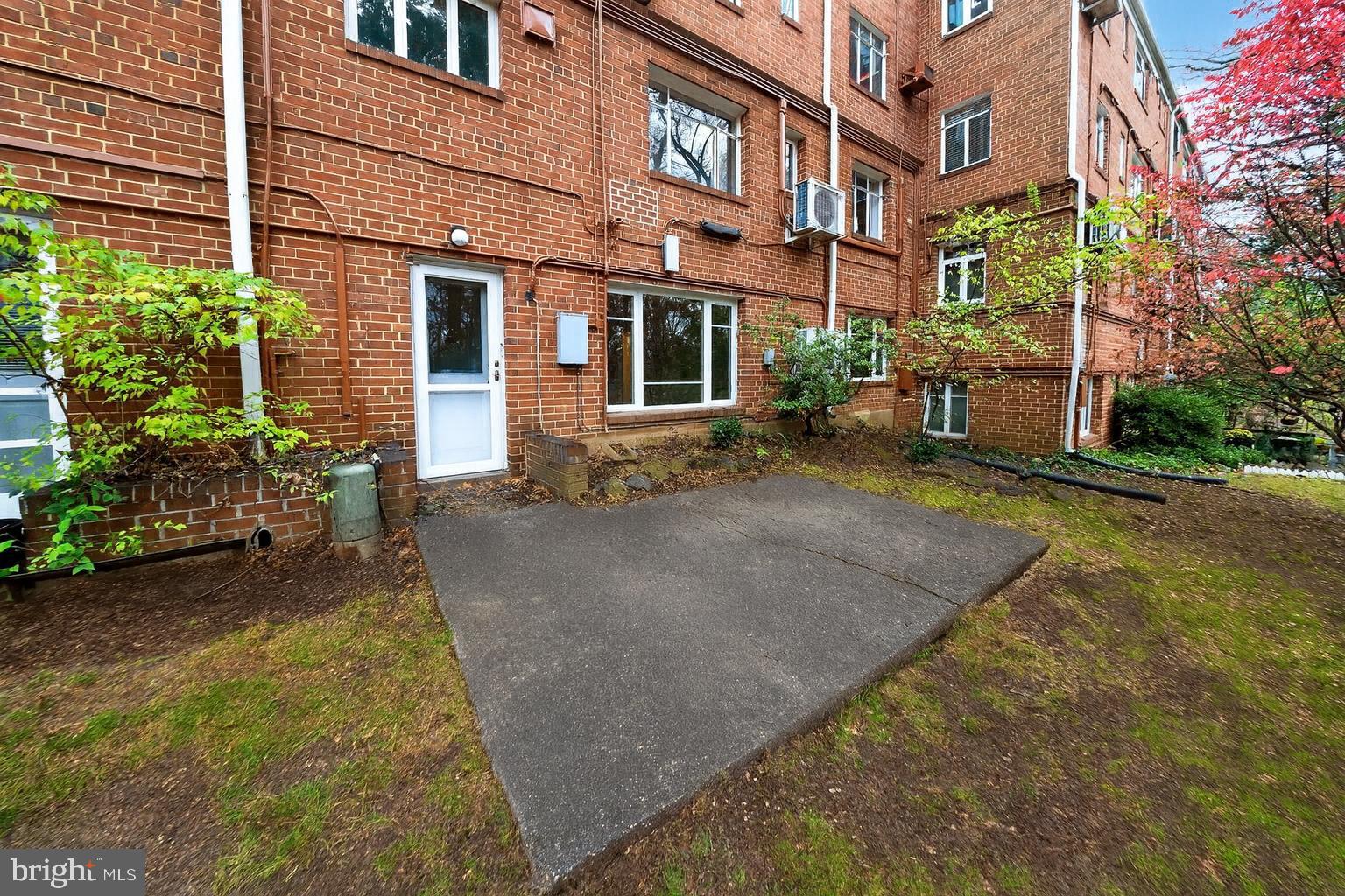 PARKSIDE CONDOMINIUMS - Residential