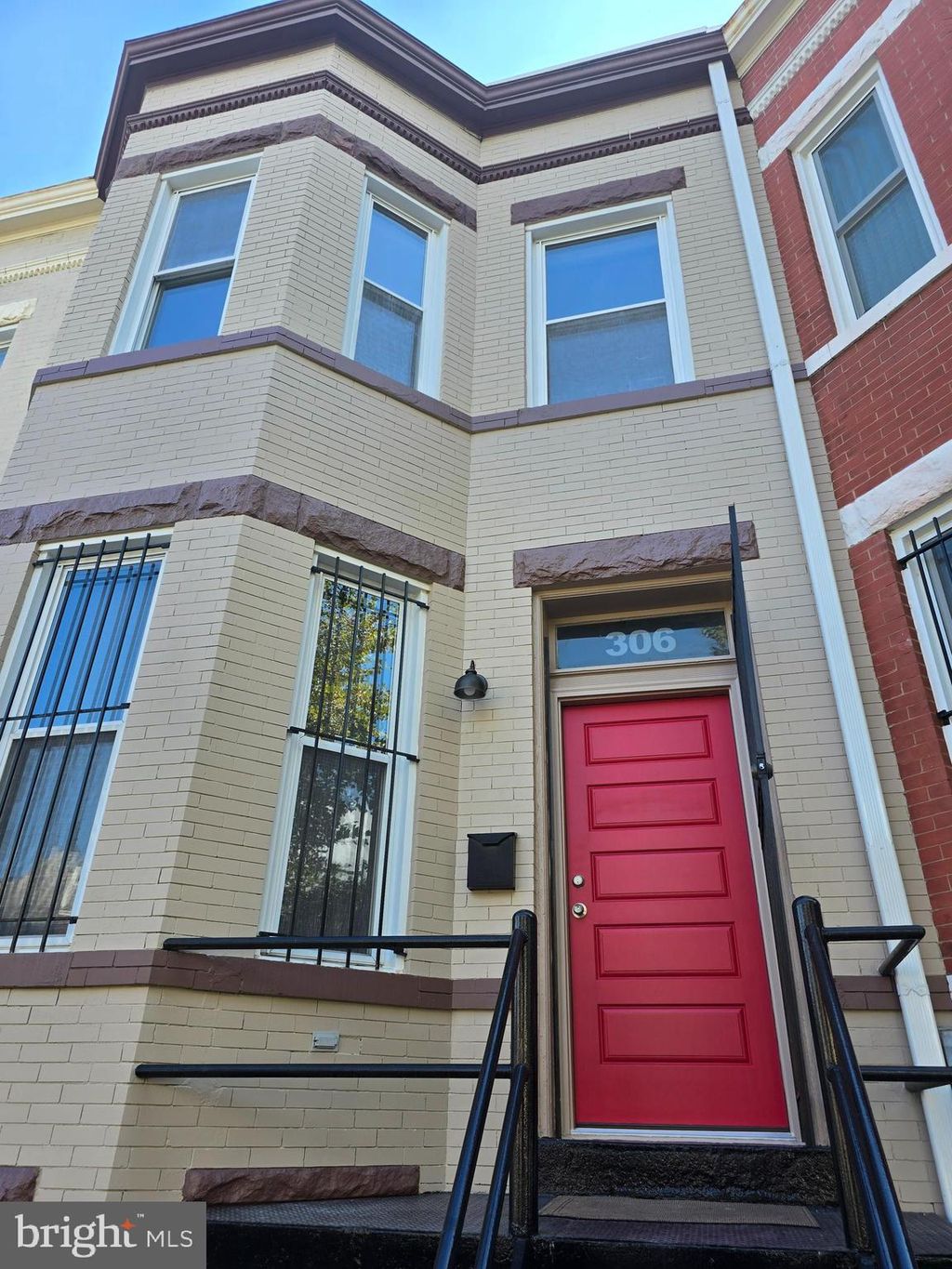 Photo of 306 R Street NW, WASHINGTON, DC 20001 (MLS # DCDC2226404)