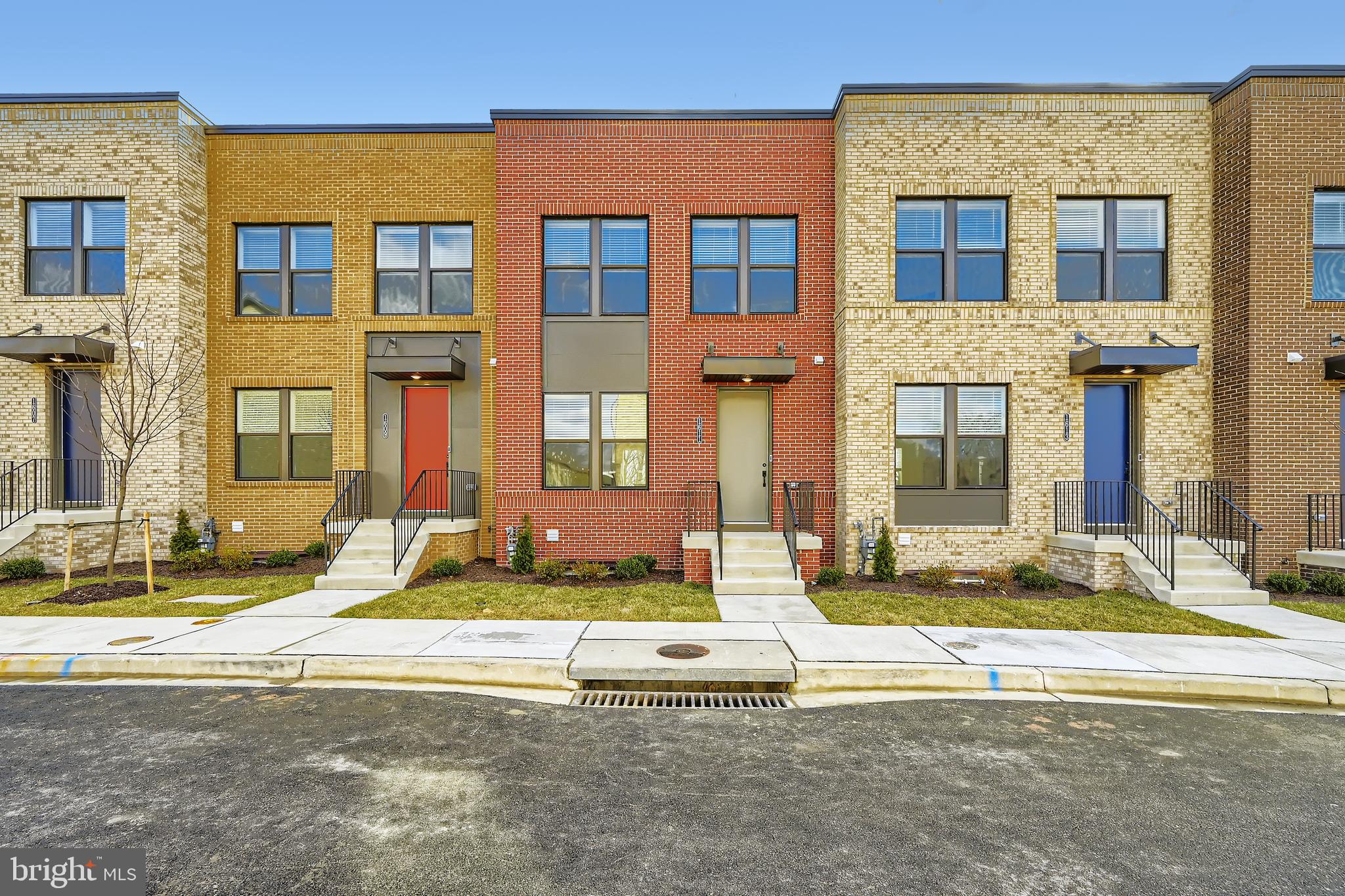 MEDFIELD - Residential