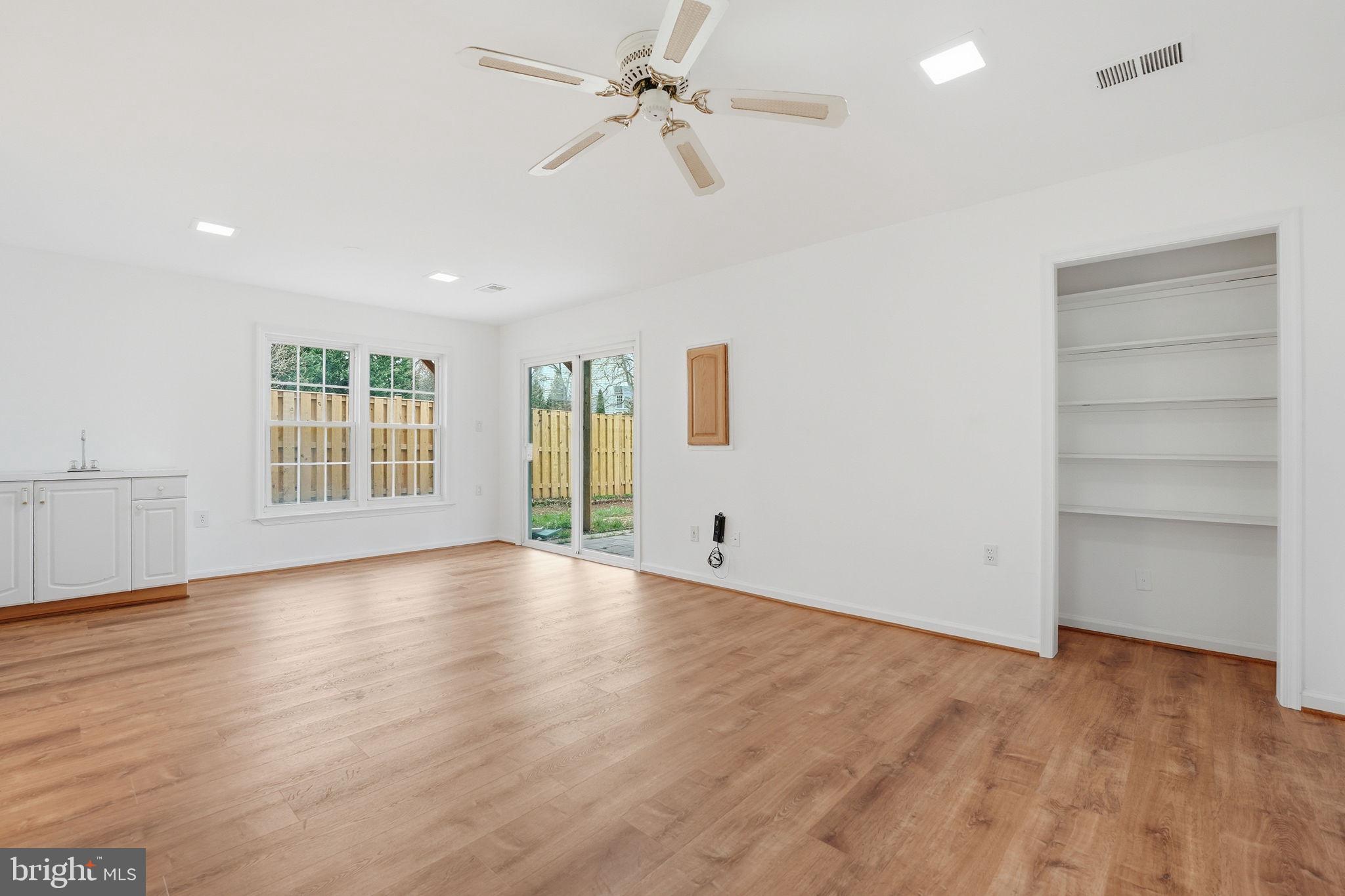 FOX CREEK - Residential