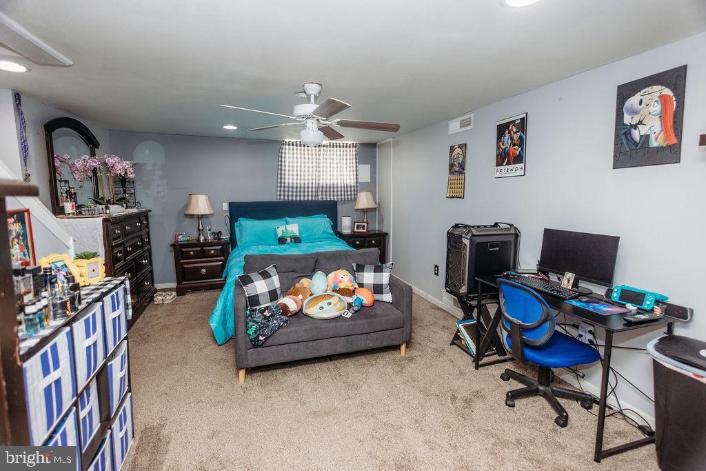 GIRARD ESTATES - Residential