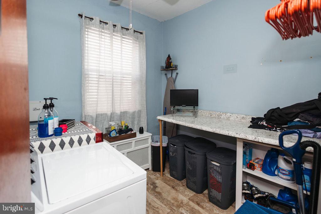 GIRARD ESTATES - Residential